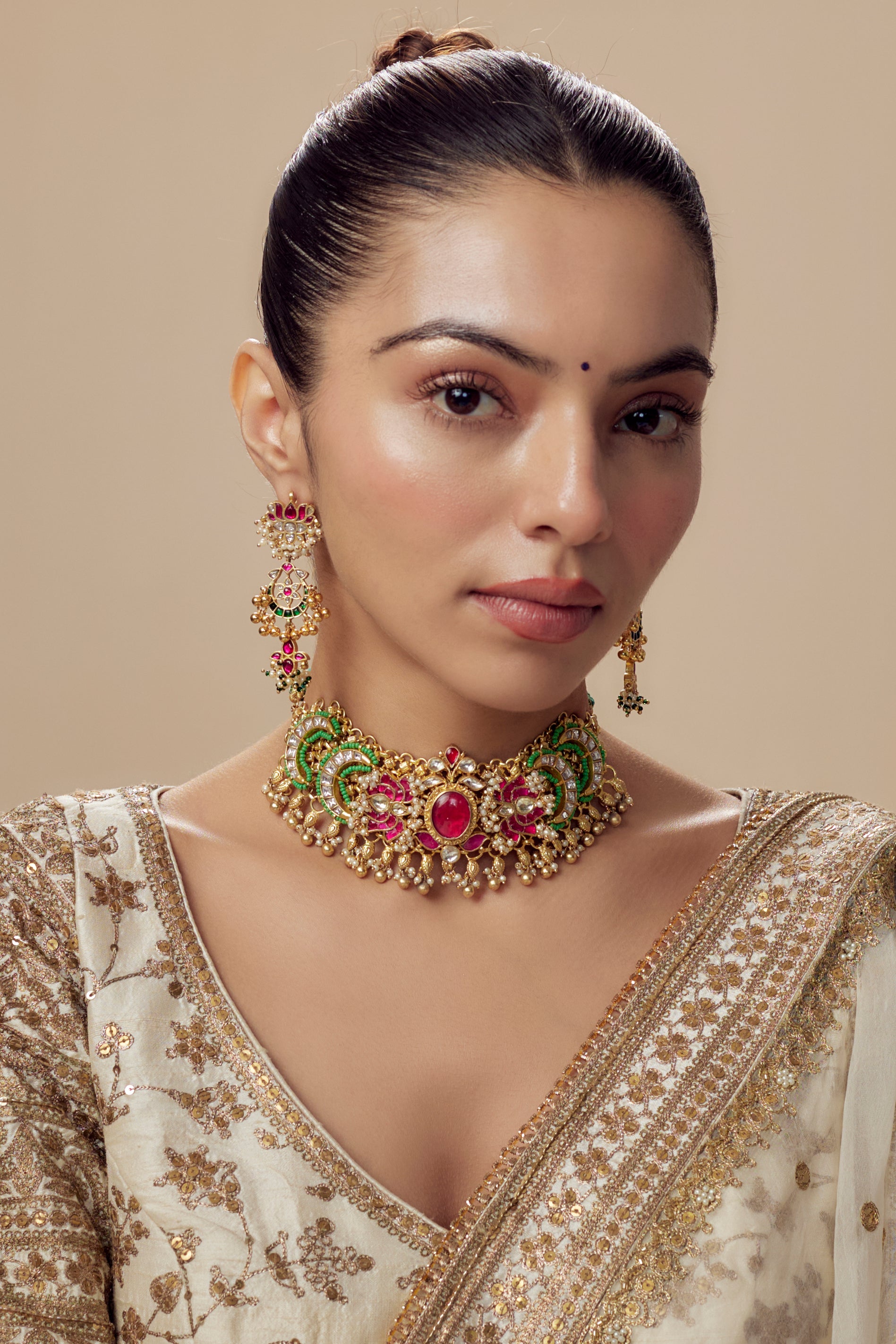 vivinia BY VIDHI MEHRA Morpankh Gold Plated Multi Womens Kundan, Polki Choker Necklace Set with Pair of Earrings (Freesize)