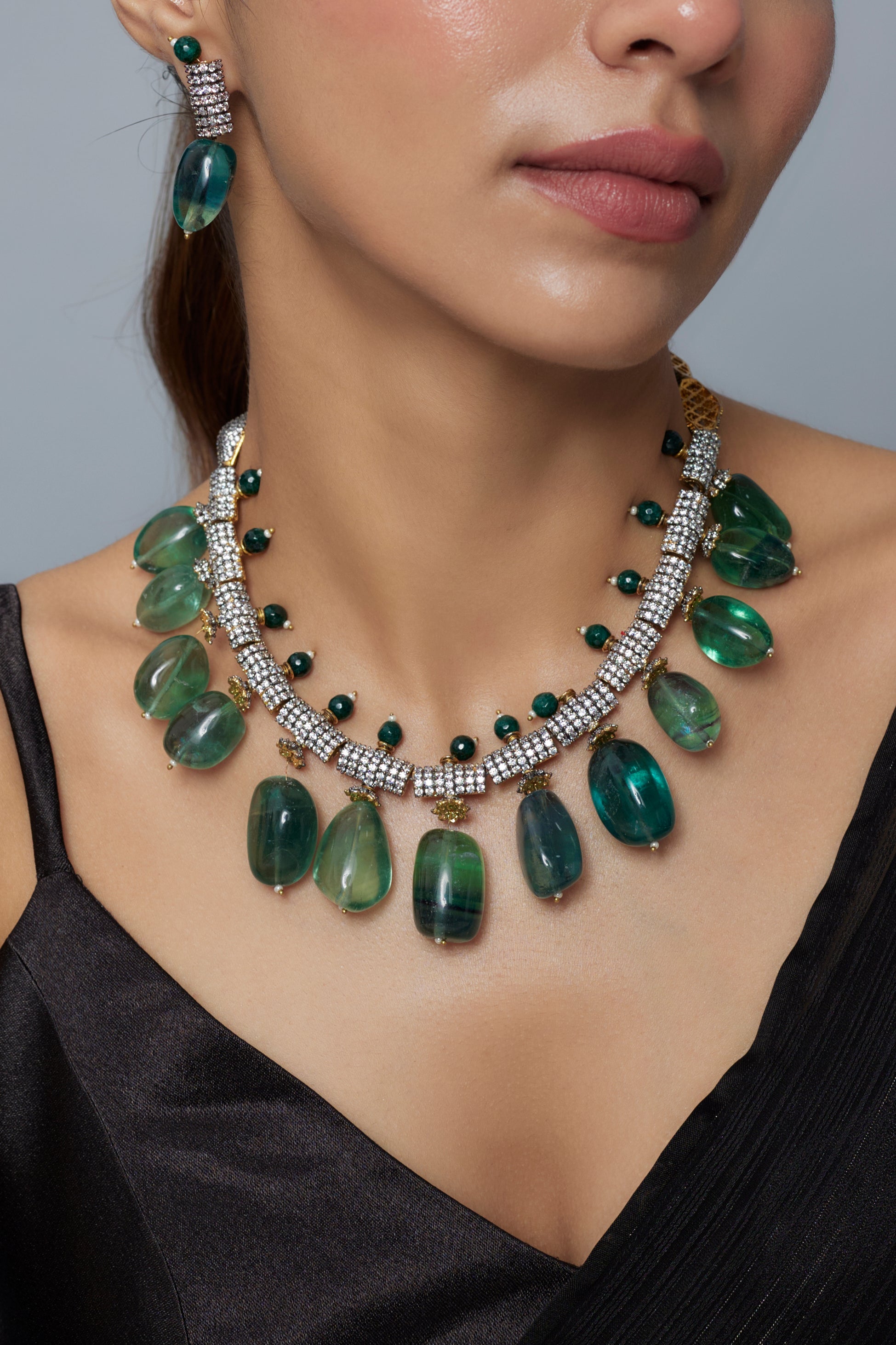 vivinia BY VIDHI MEHRA Florence Green Womens Zircon Short Necklace Set with Pair of Earrings (Freesize)