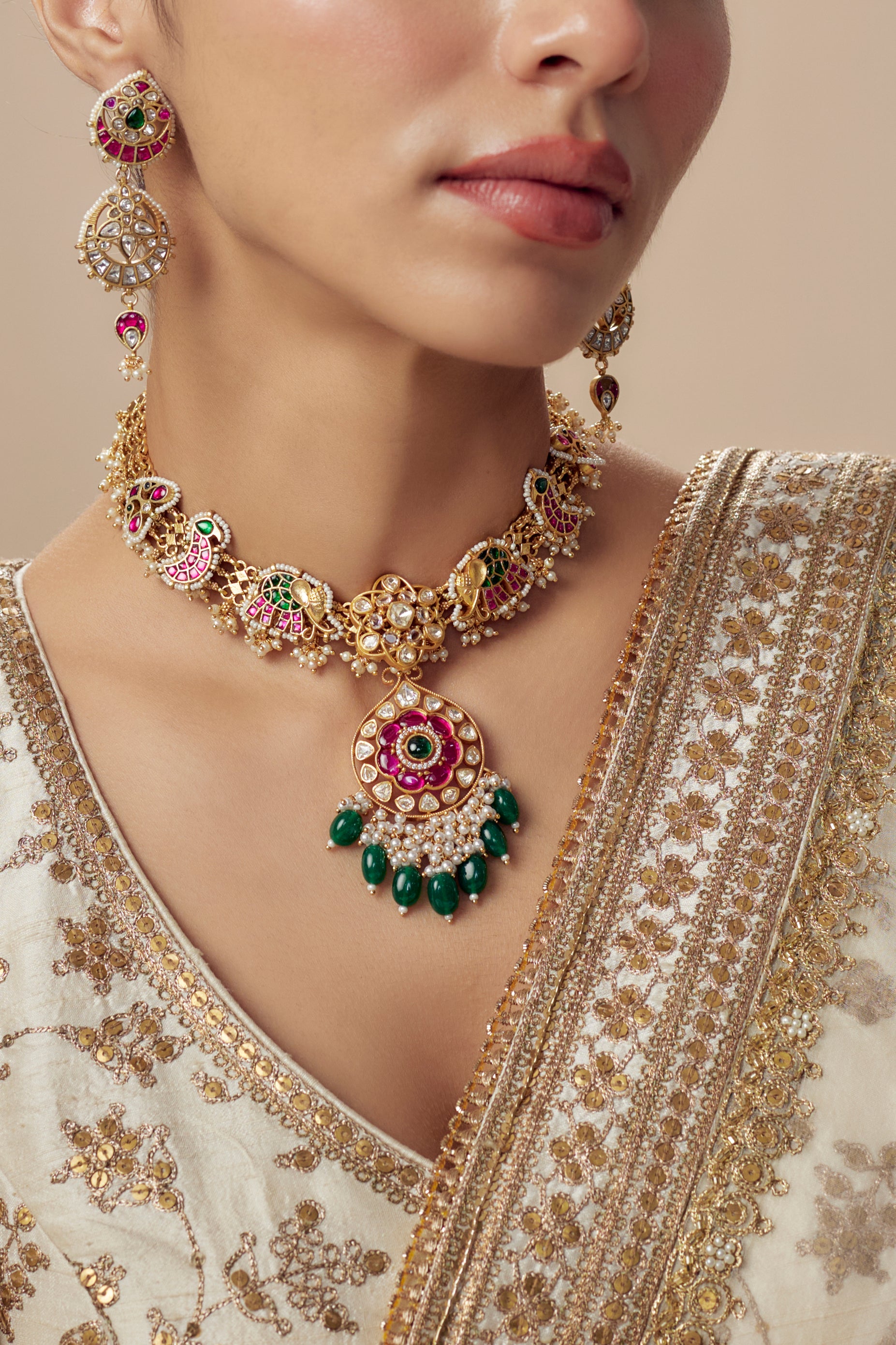 Morpankh Gold Plated Multi Womens Kundan, Polki Short Necklace Set with Pair of Earrings (Freesize)