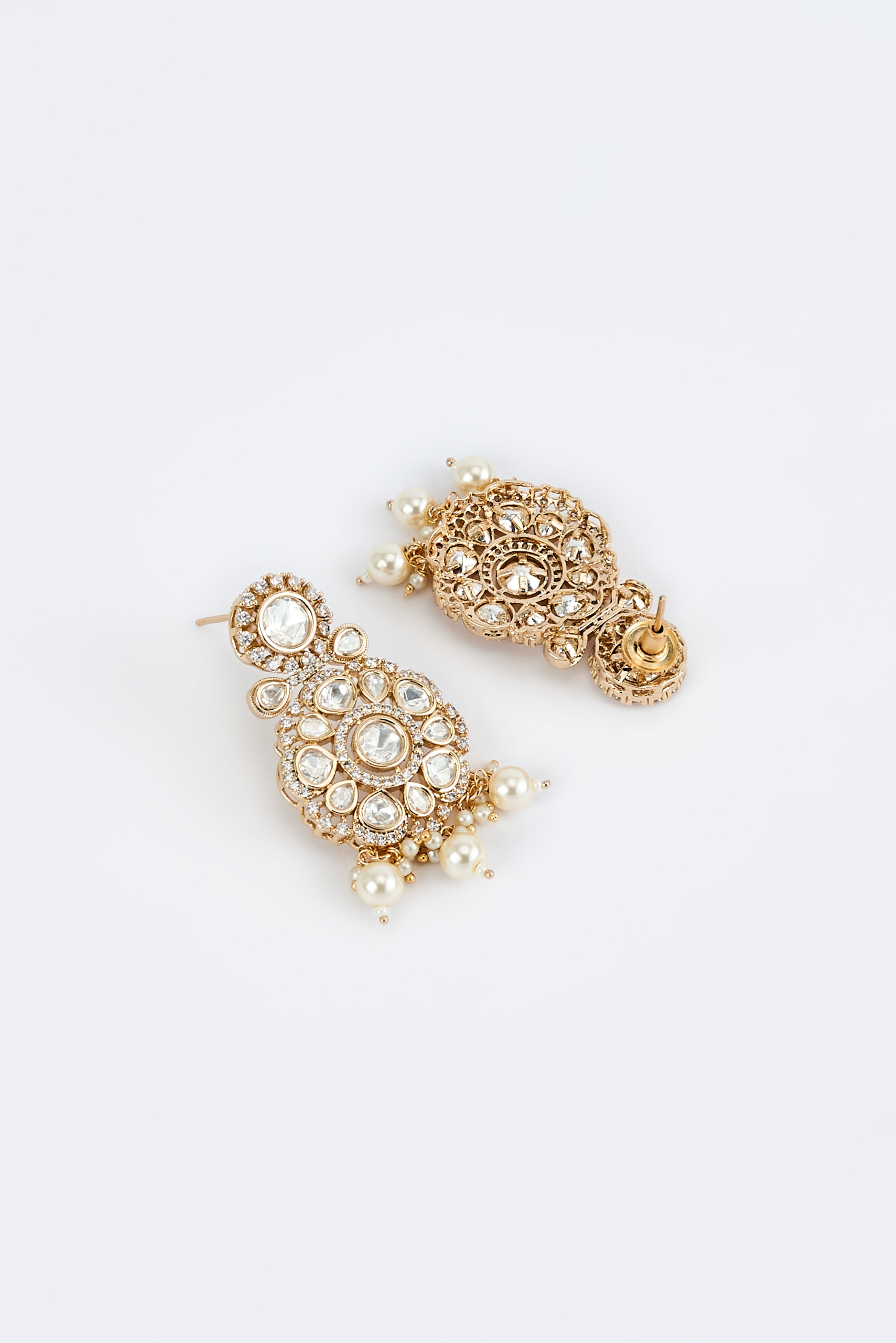 vivinia BY VIDHI MEHRA Saadgi Gold Plated White Womens Kundan, Polki Choker Necklace Set with Pair of Earrings (Freesize)