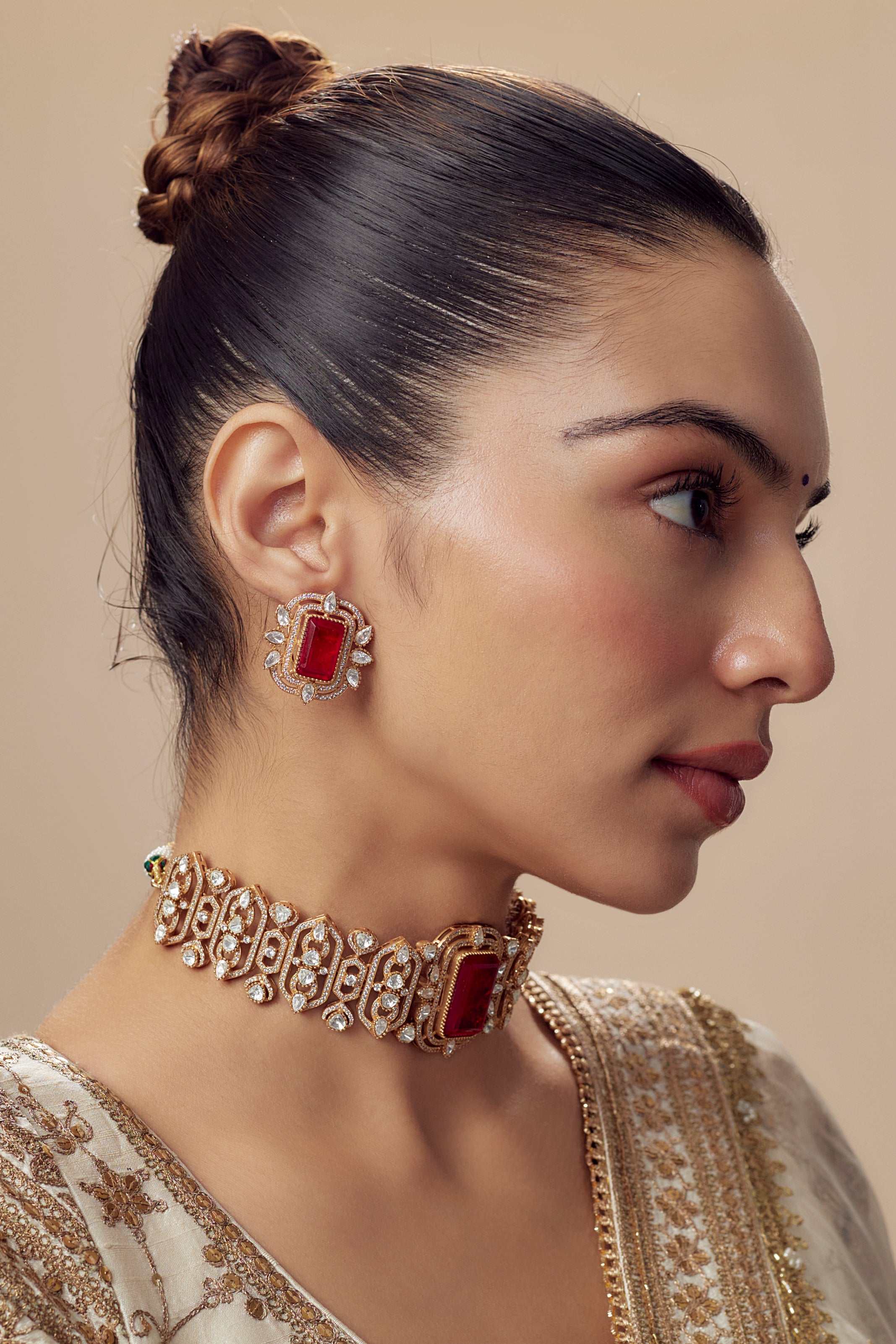 vivinia BY VIDHI MEHRA Zia Gold Plated Red Womens Kundan, Polki Choker Necklace Set with Pair of Earrings (Freesize)