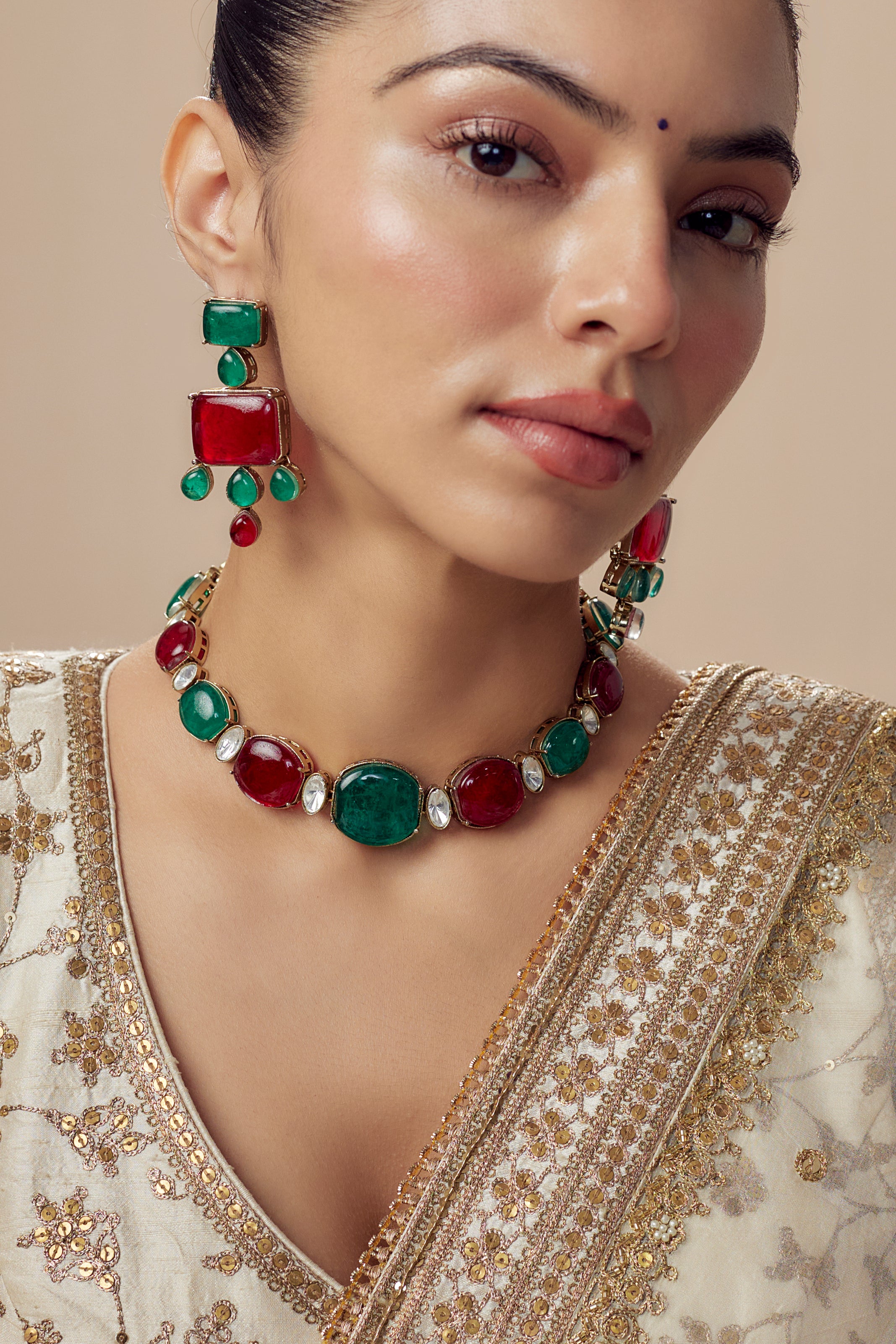 vivinia BY VIDHI MEHRA Florence Green & Red Red Womens Contemporary Choker Necklace Set with Pair of Earrings (Freesize)