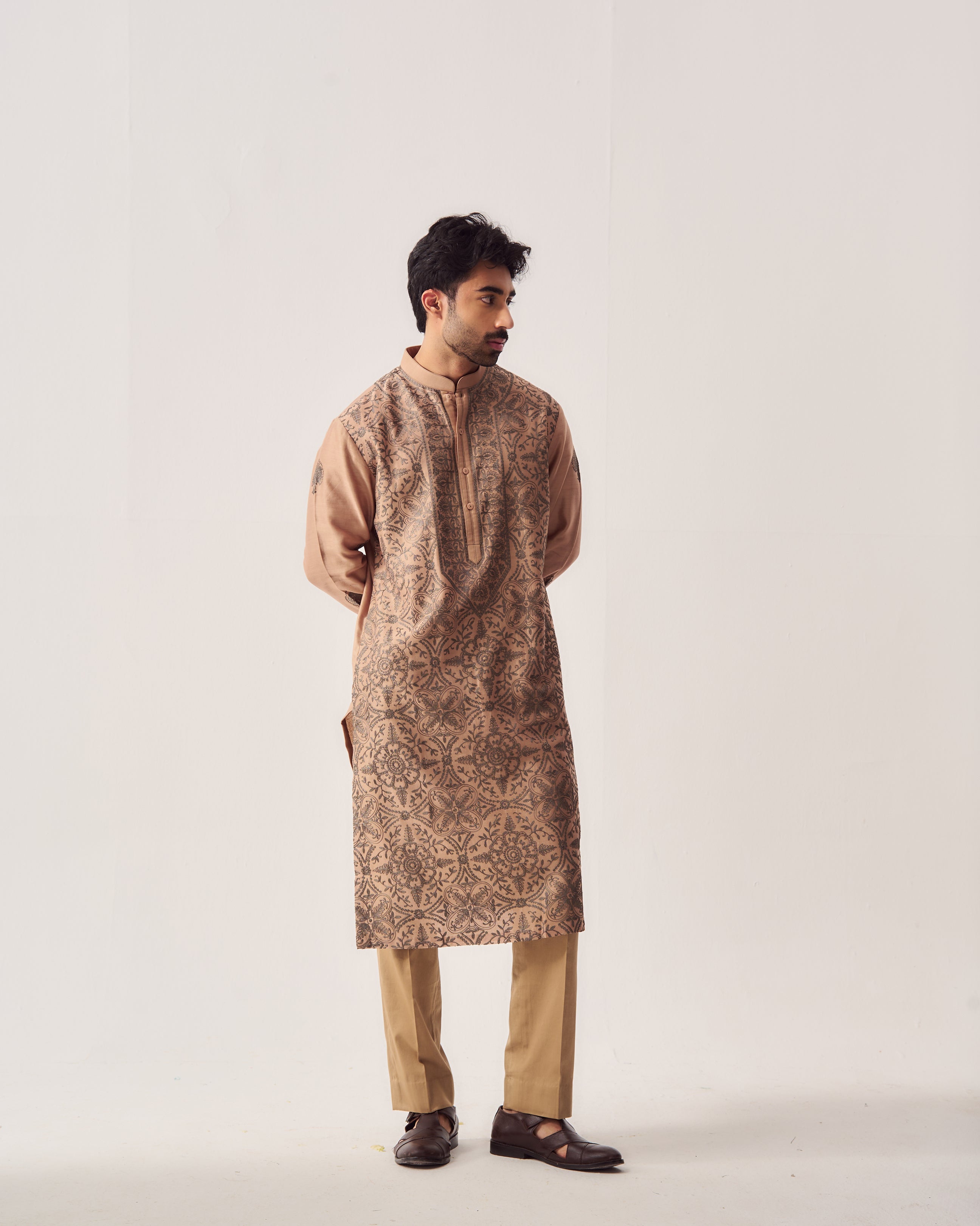 Kurta With Pants / Chanderi / Hazelnut / Mandala / Aari Embroidery