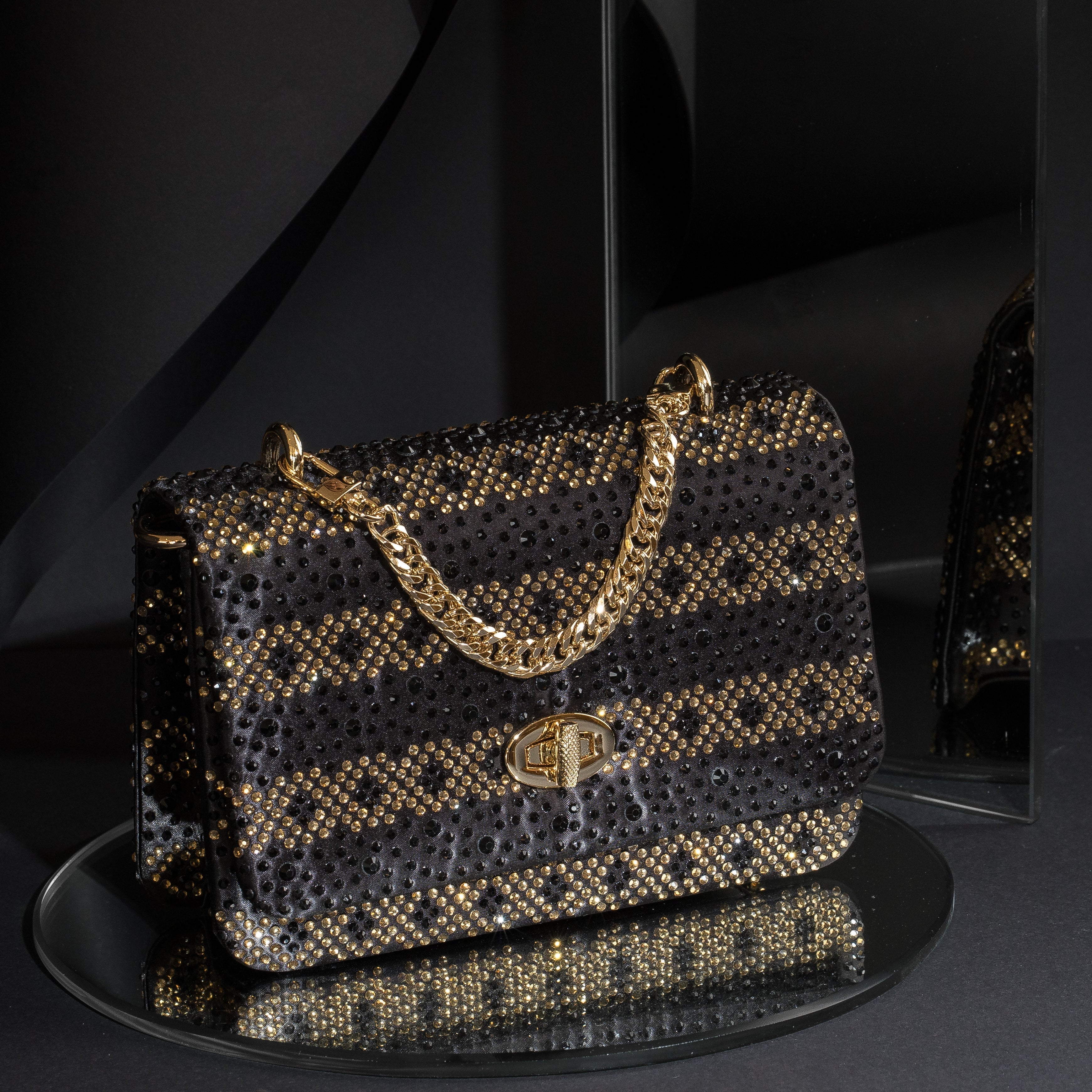 Chloe City Bag Black and Gold