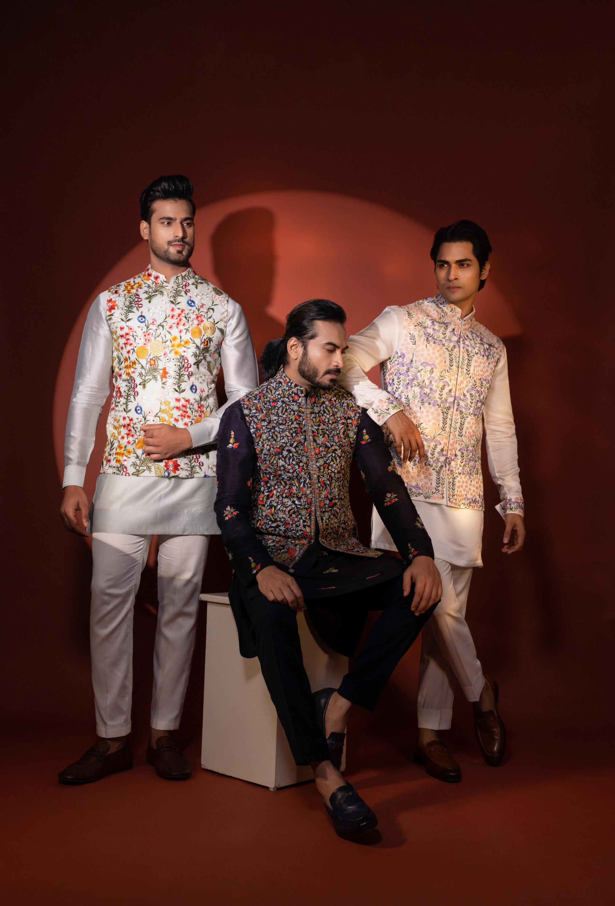 BLOOMING BEAUTIFUL NEHRU  SET