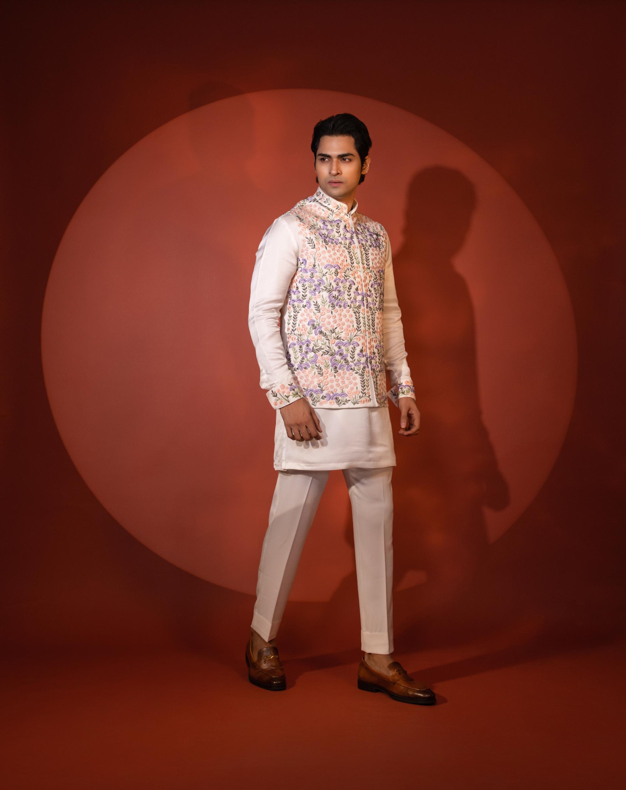 BLOOMING BEAUTIFUL NEHRU  SET