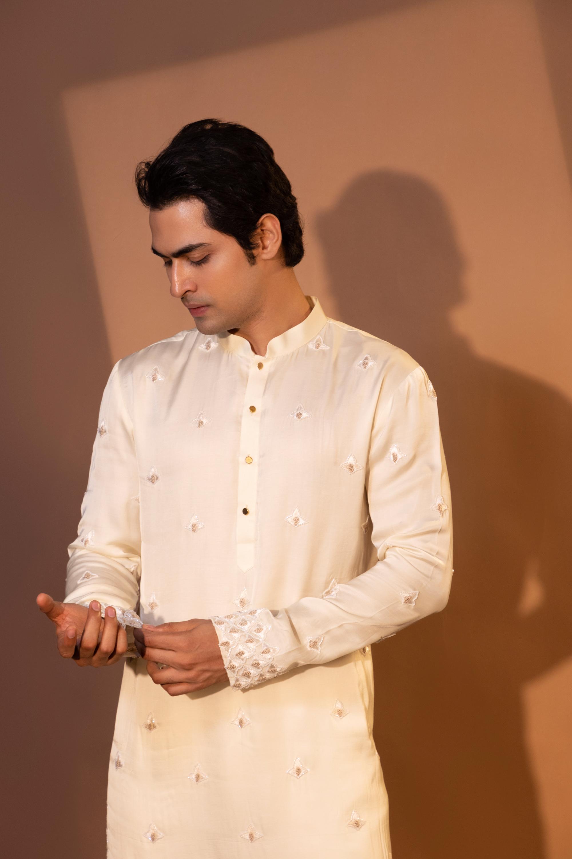 SHVET KURTA SET