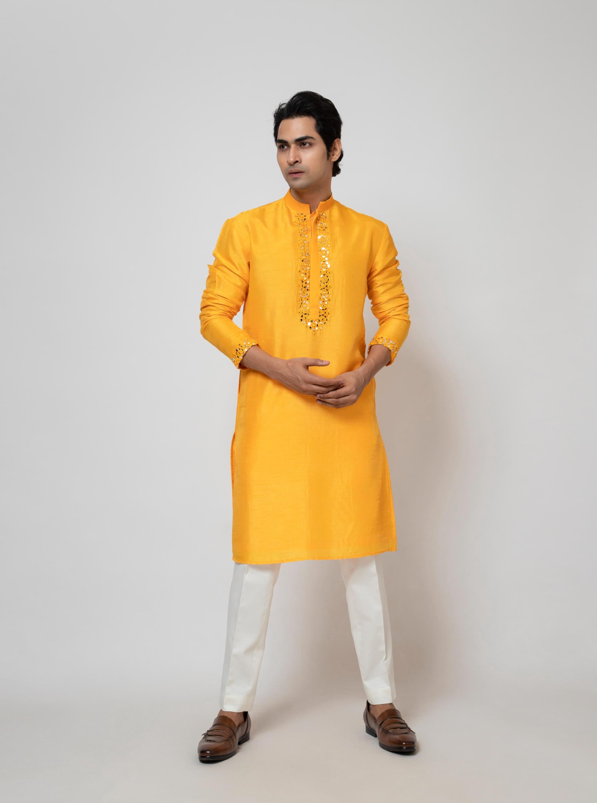 AAAMRAS KURTA SET