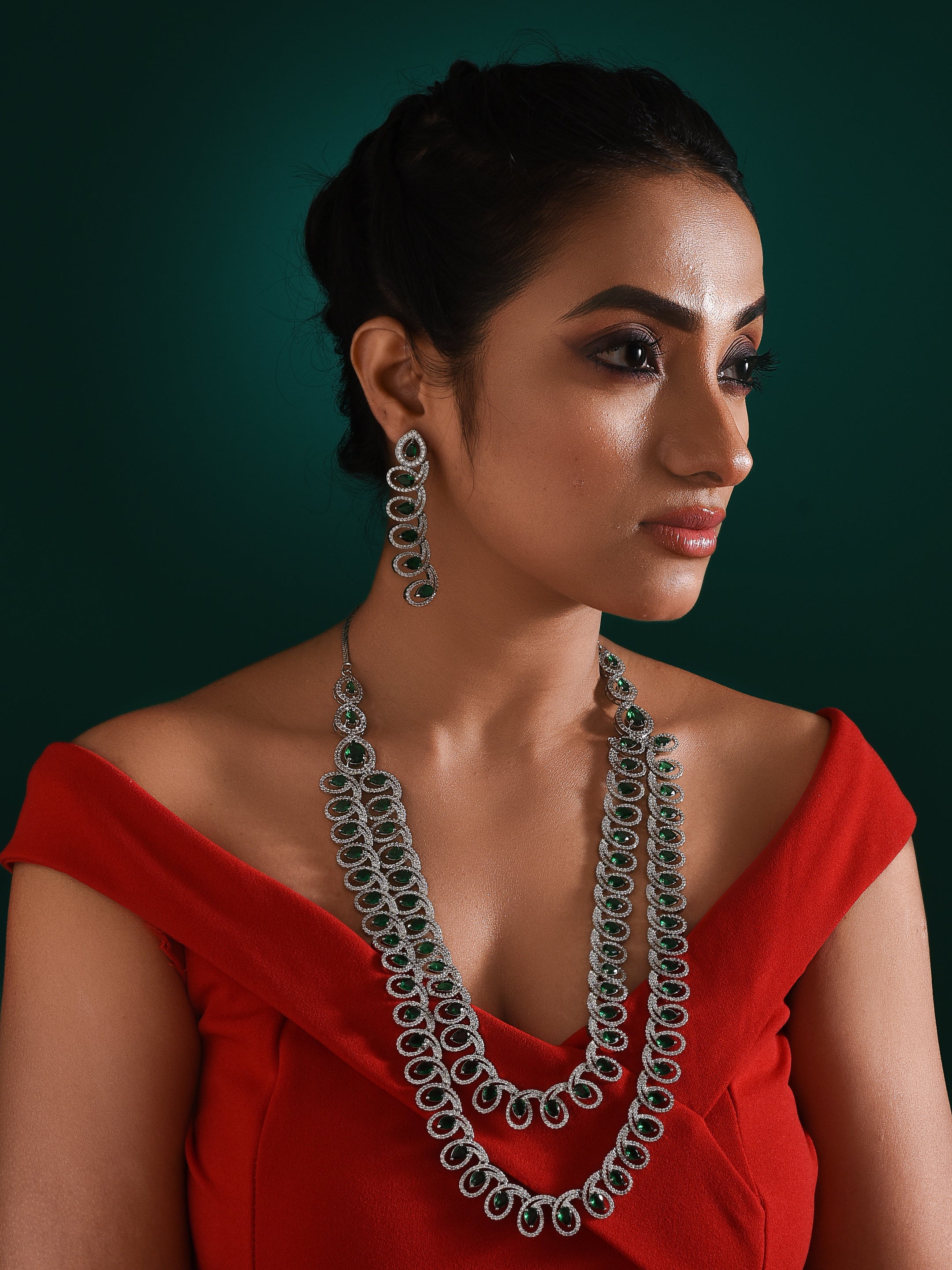 Glistening Grace green necklace set