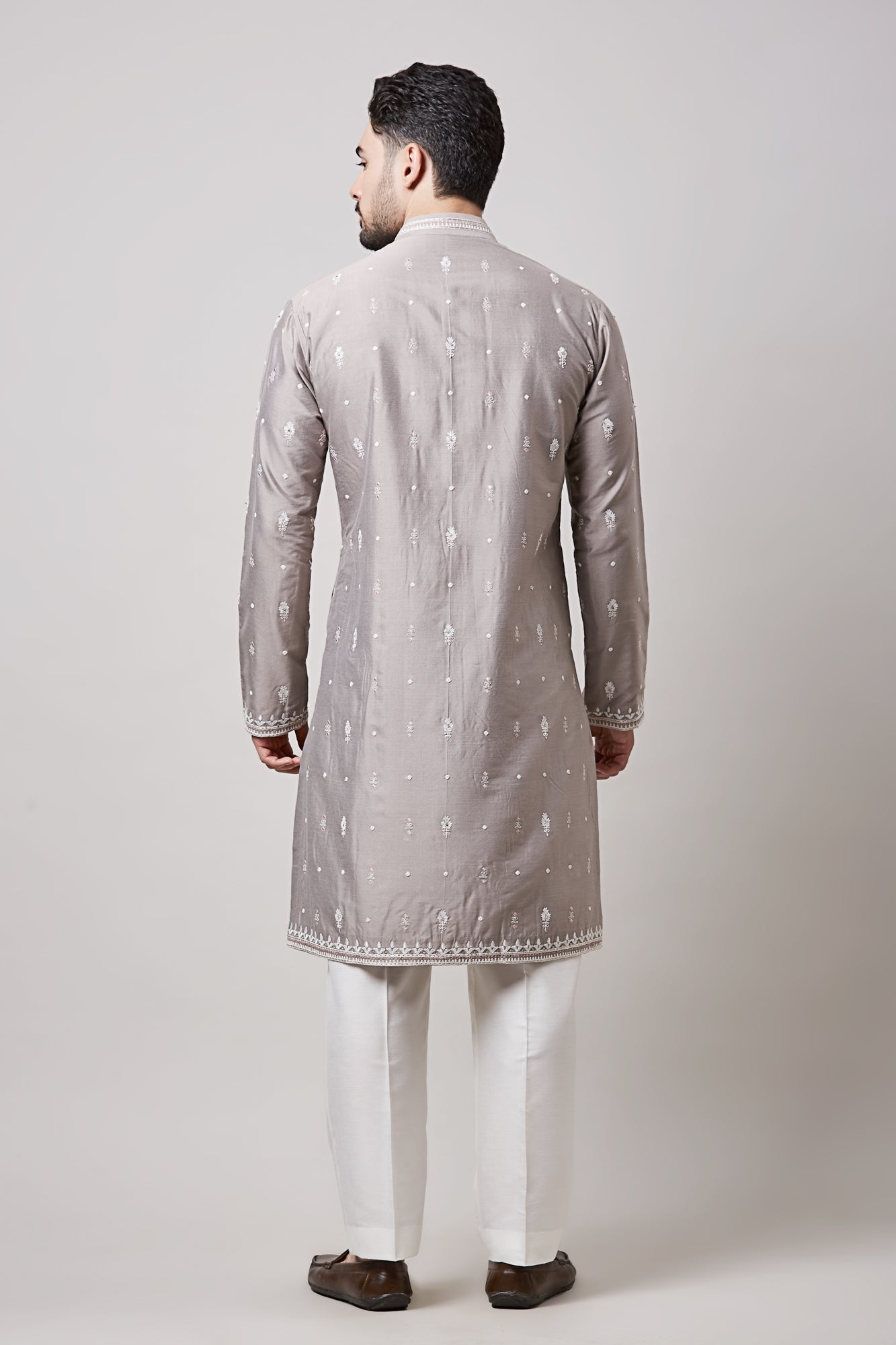 GREY MUGHAL BUTTI EMBROIDERED KURTA SET