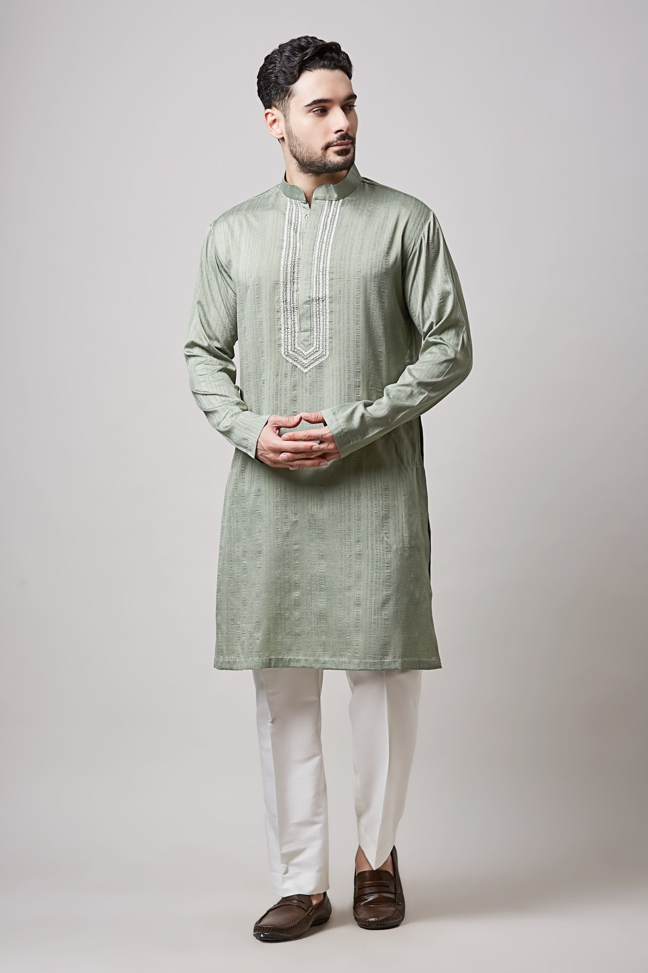 GREEN KUNTAL SILK ALL OVER EMBROIDERED BUNDI SET