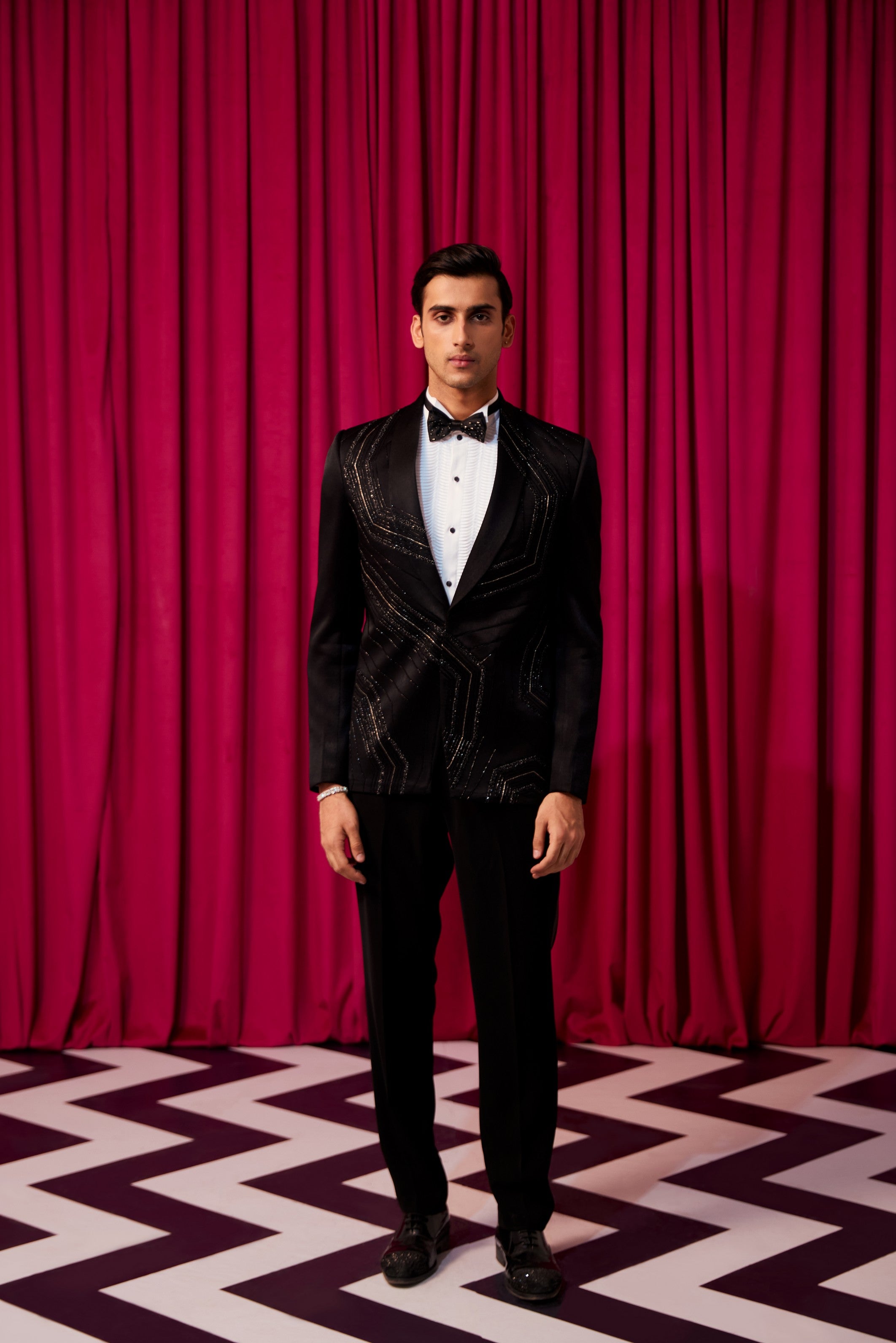 Elega tuxedo set