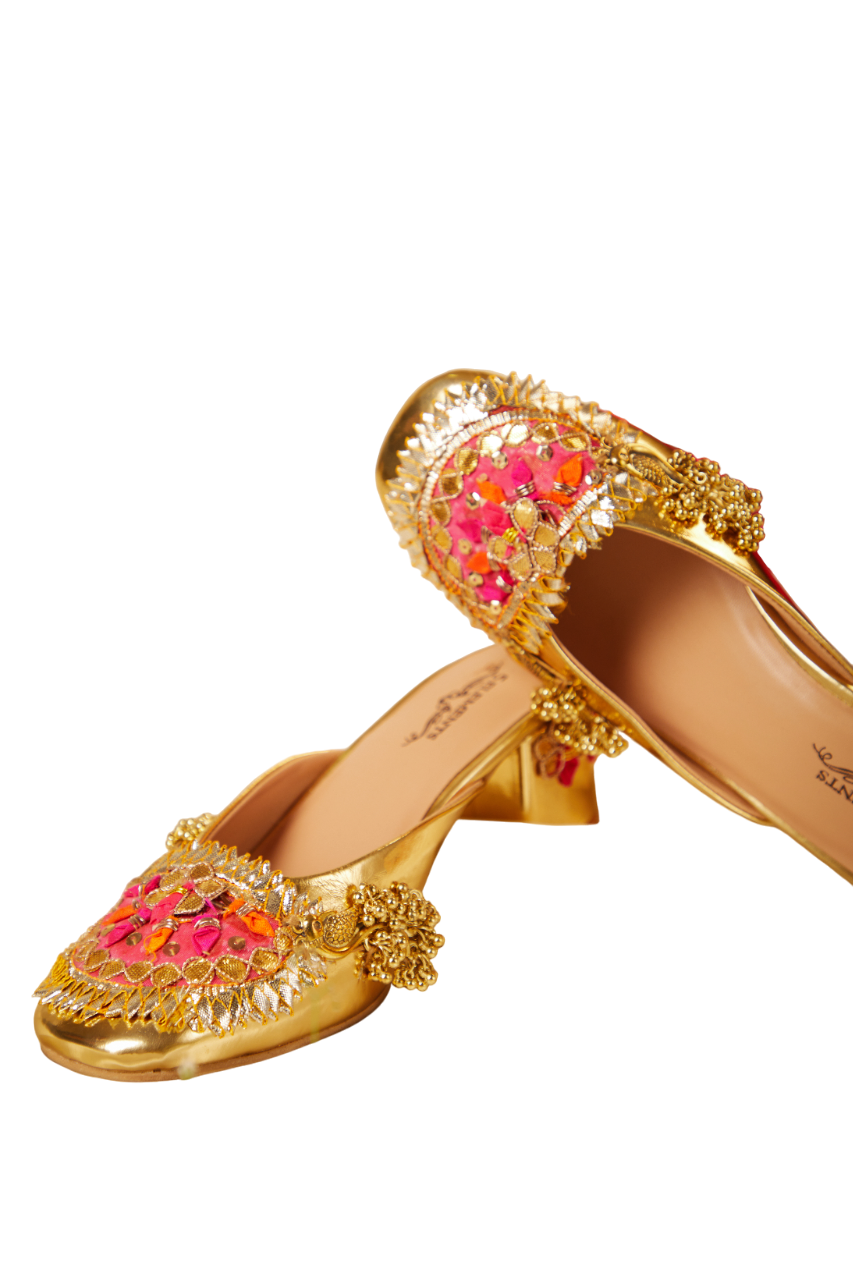 Goota love-mule heel