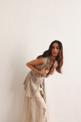 SLEEVELESS BLAZER