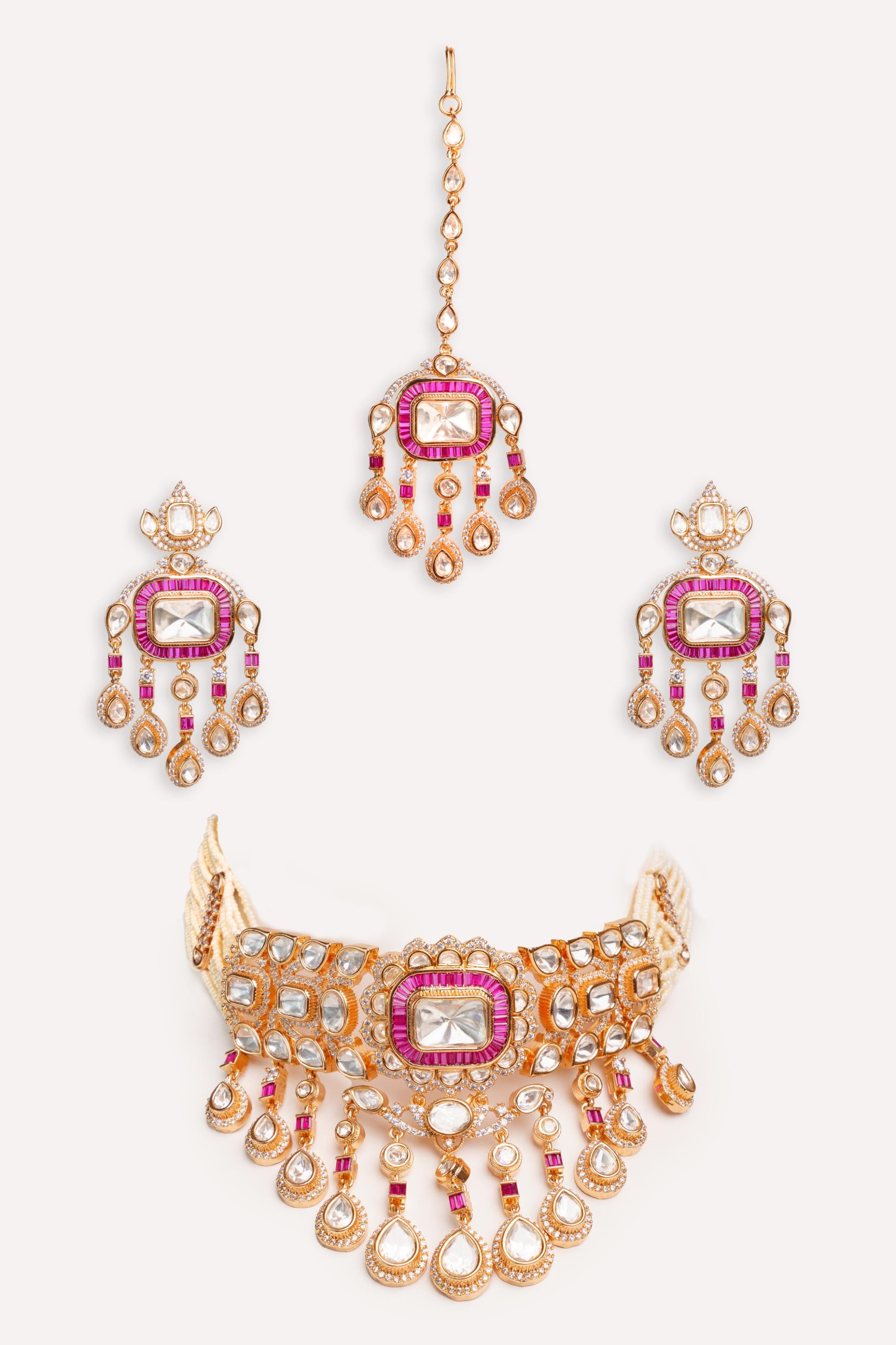 Bold and dramatic two tone finish polki choker set