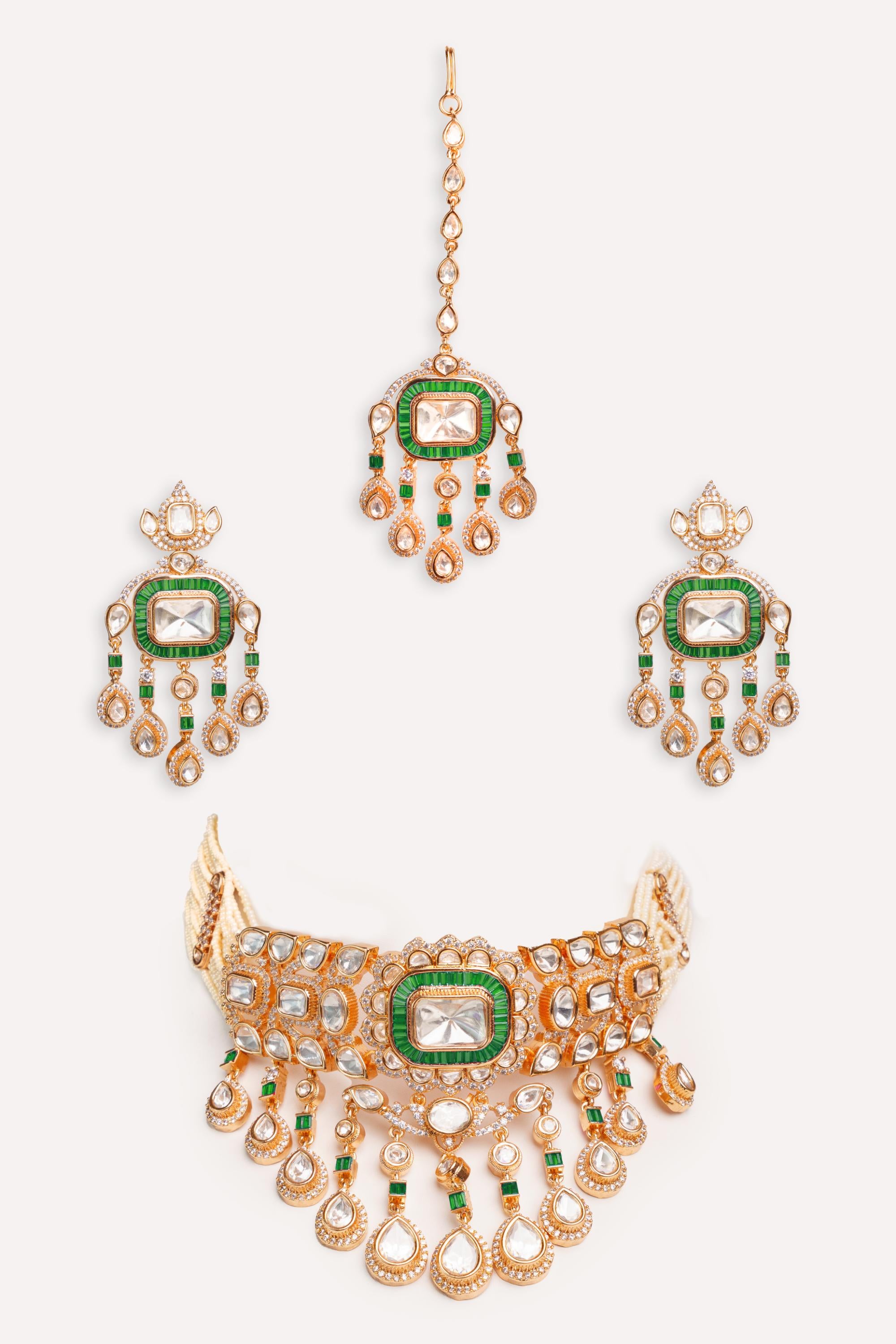 Bold and dramatic two tone finish polki choker set