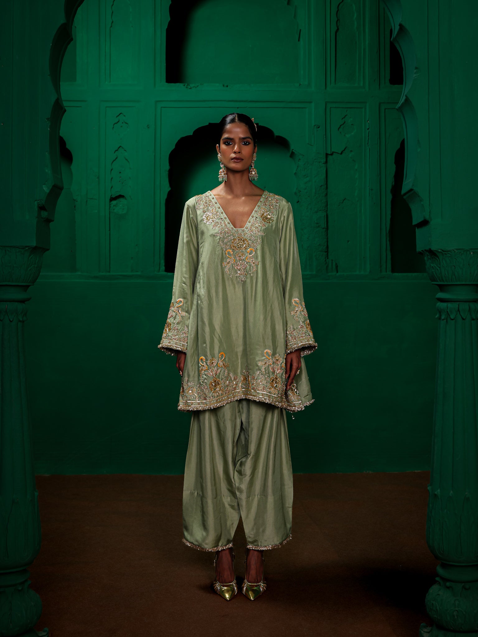 RAVEENA
