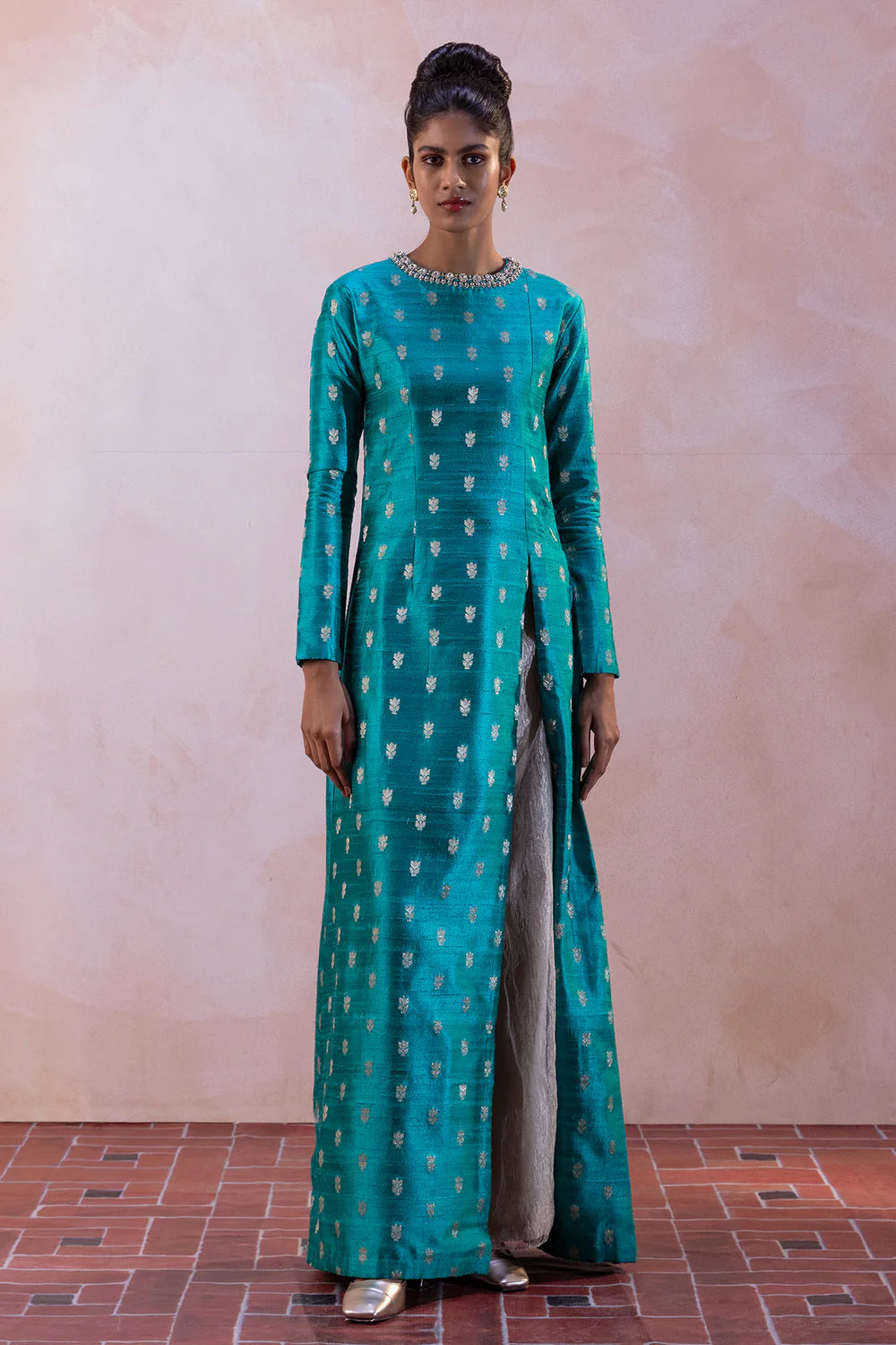 Raw Silk Buty Kurta Set with Silver Zari Tissue Flared Pants
