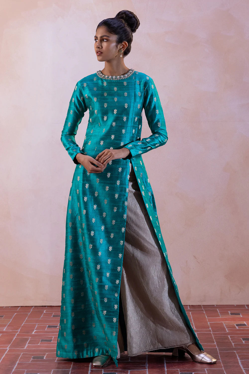 Raw Silk Buty Kurta Set with Silver Zari Tissue Flared Pants