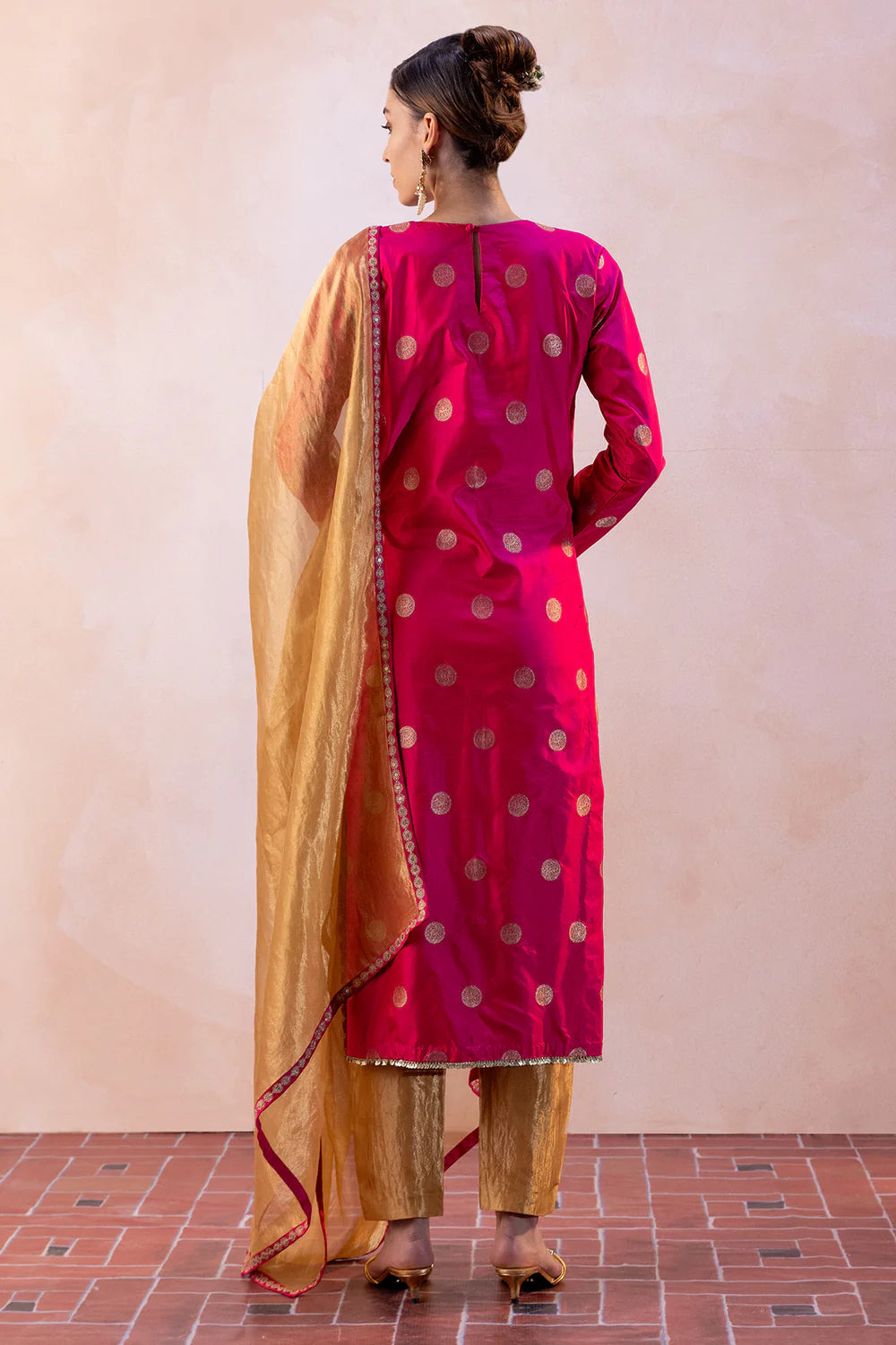 Bengaluru Silk Elephant Buty Kurta Set with Zari Tissue Pants & Dupatta