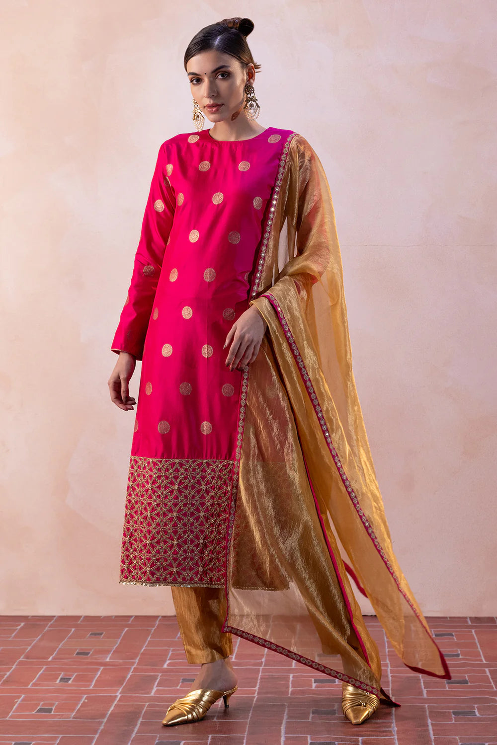 Bengaluru Silk Elephant Buty Kurta Set with Zari Tissue Pants & Dupatta