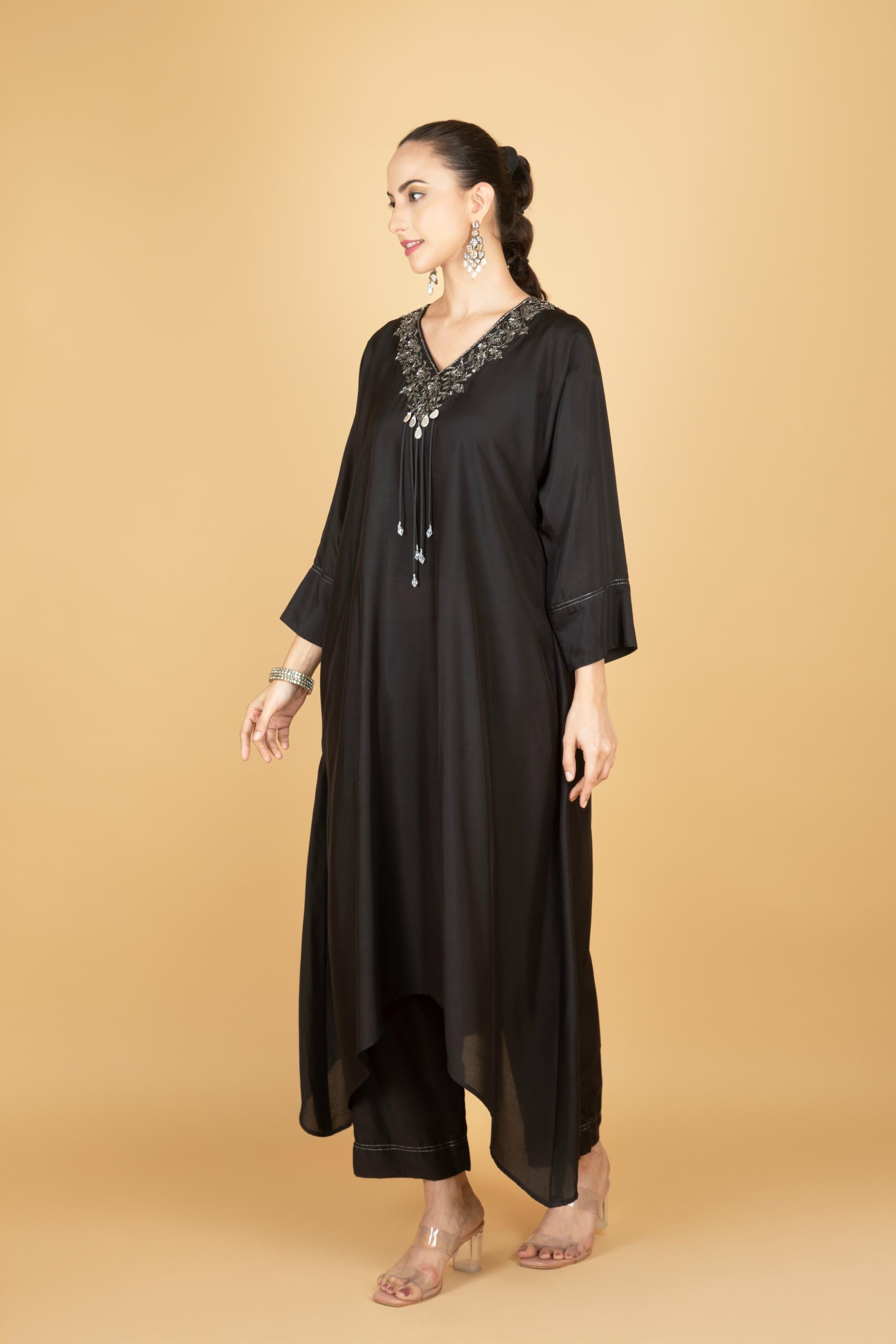 Black Hand Embroidered Kaftaan Kurta W/Pants