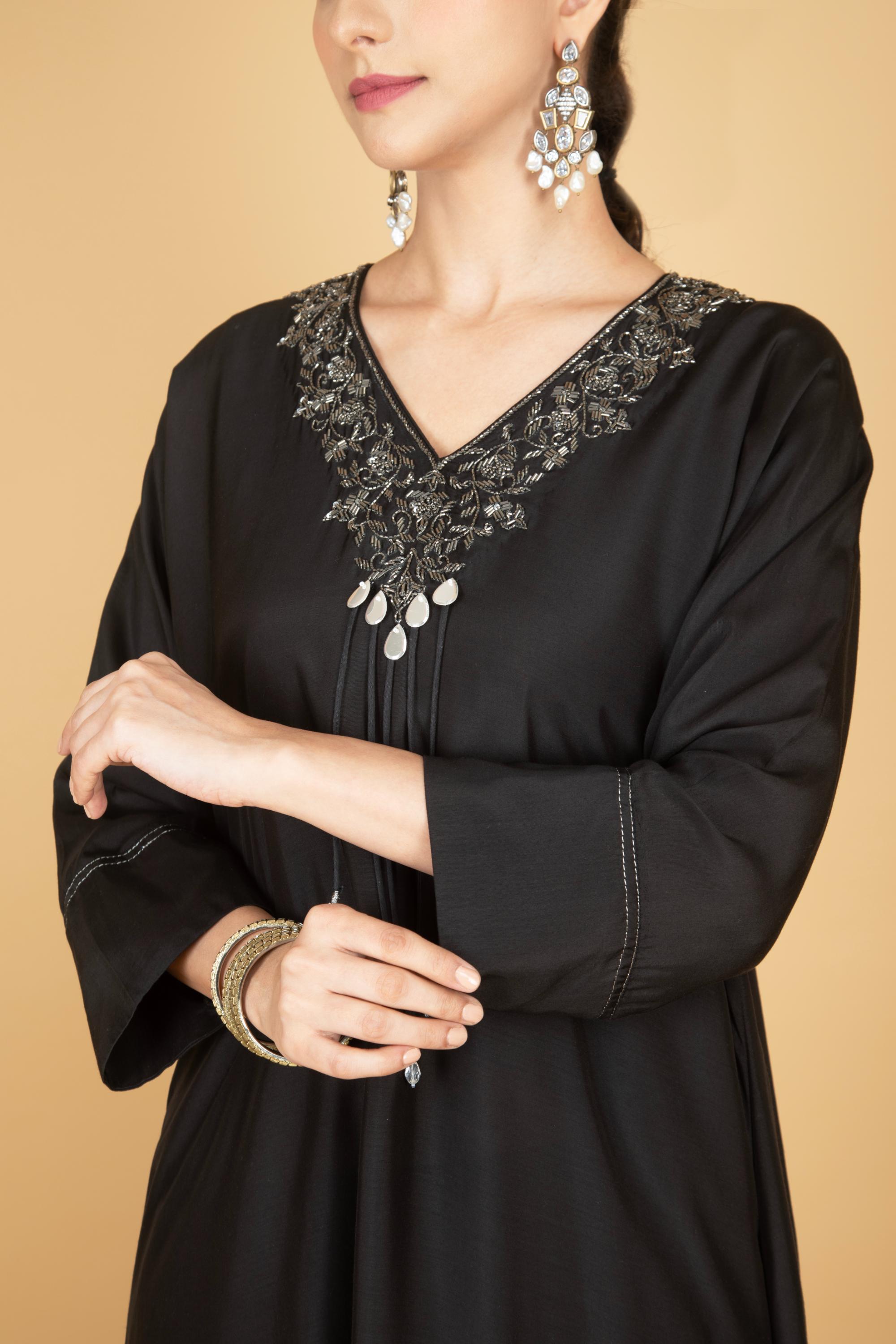 Black Hand Embroidered Kaftaan Kurta W/Pants