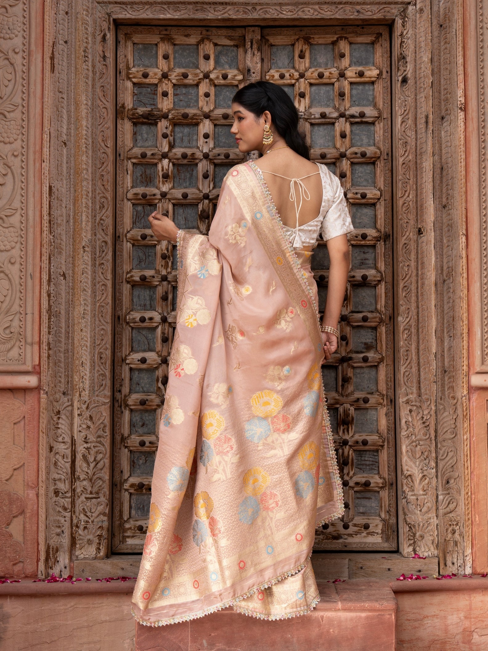 Onion Pink Pure Chiffon Banarasi Silk Handloom Saree