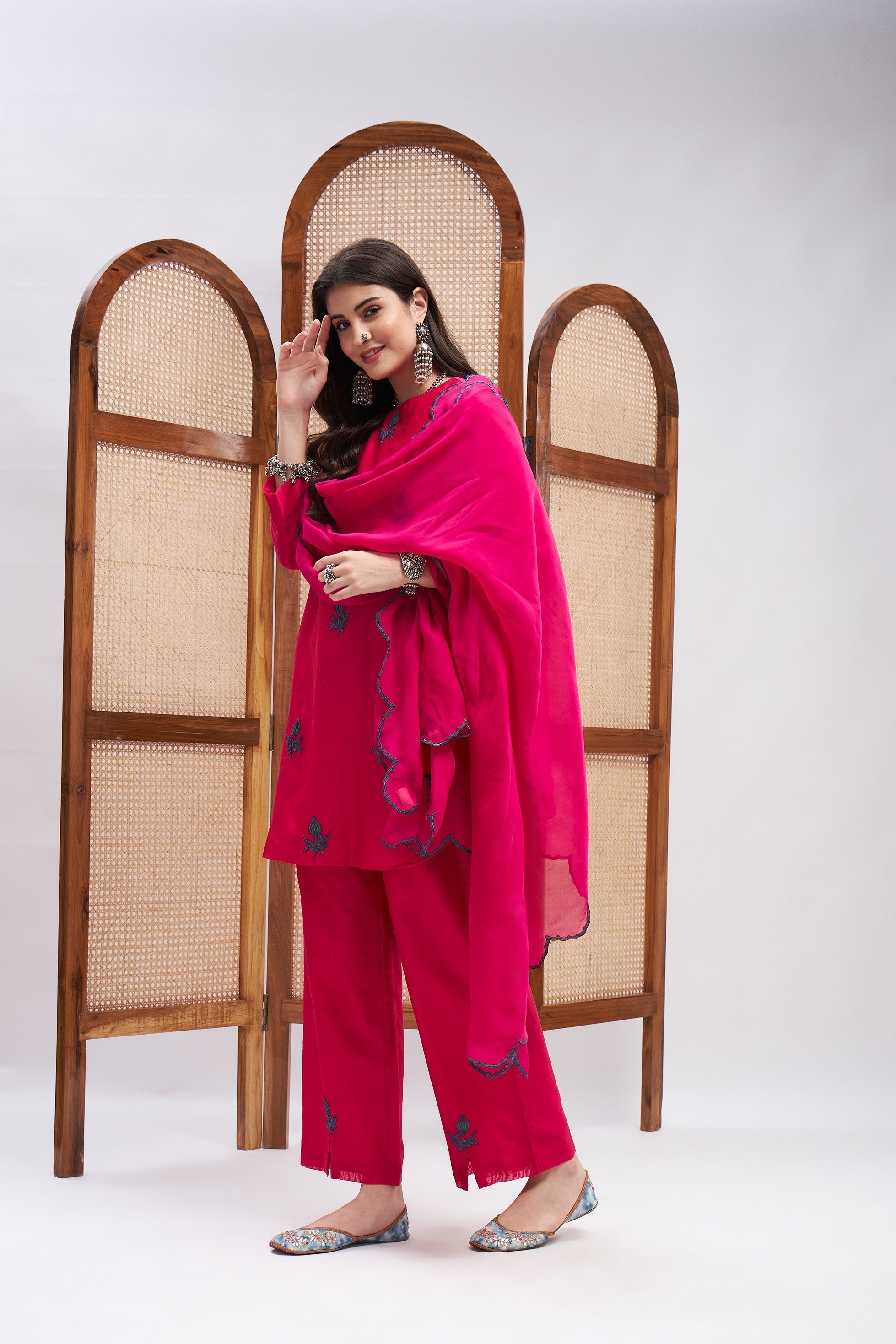 Khwabeeda Kurta Set