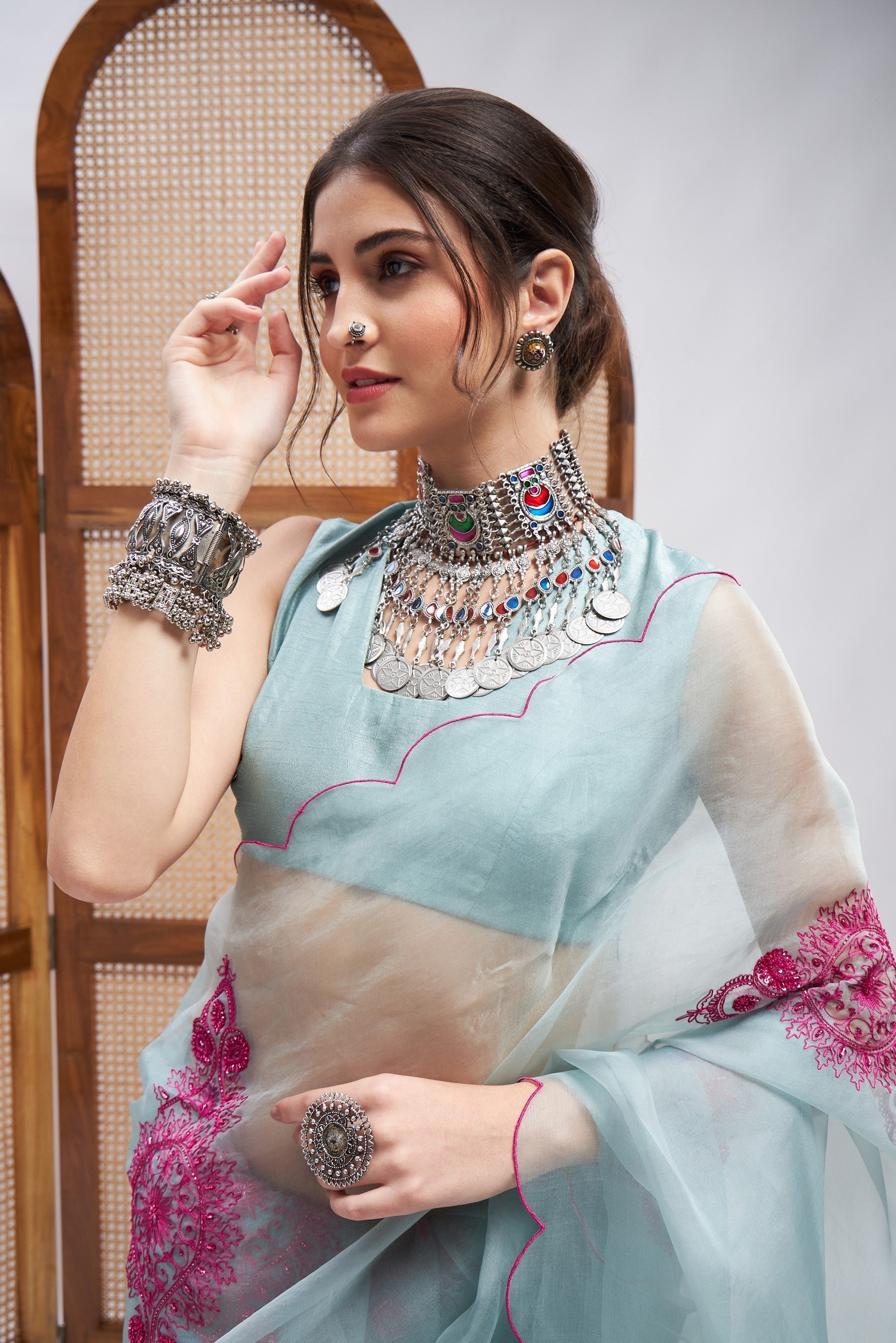 Pardarshi Saree Set