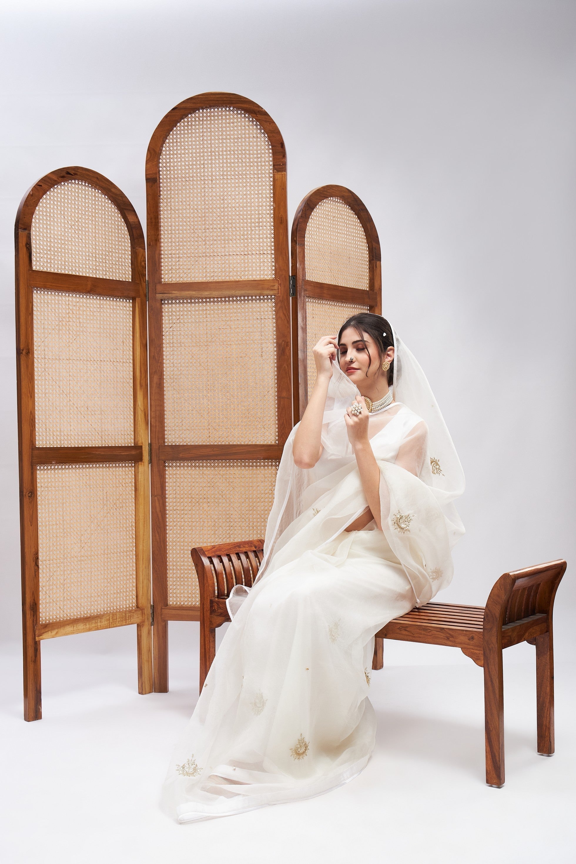 Shwet Saree Set