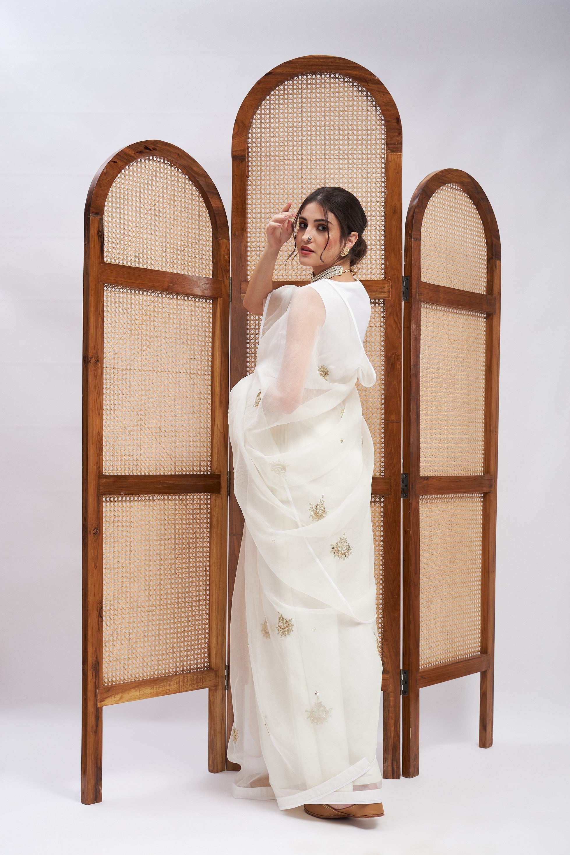 Shwet Saree Set