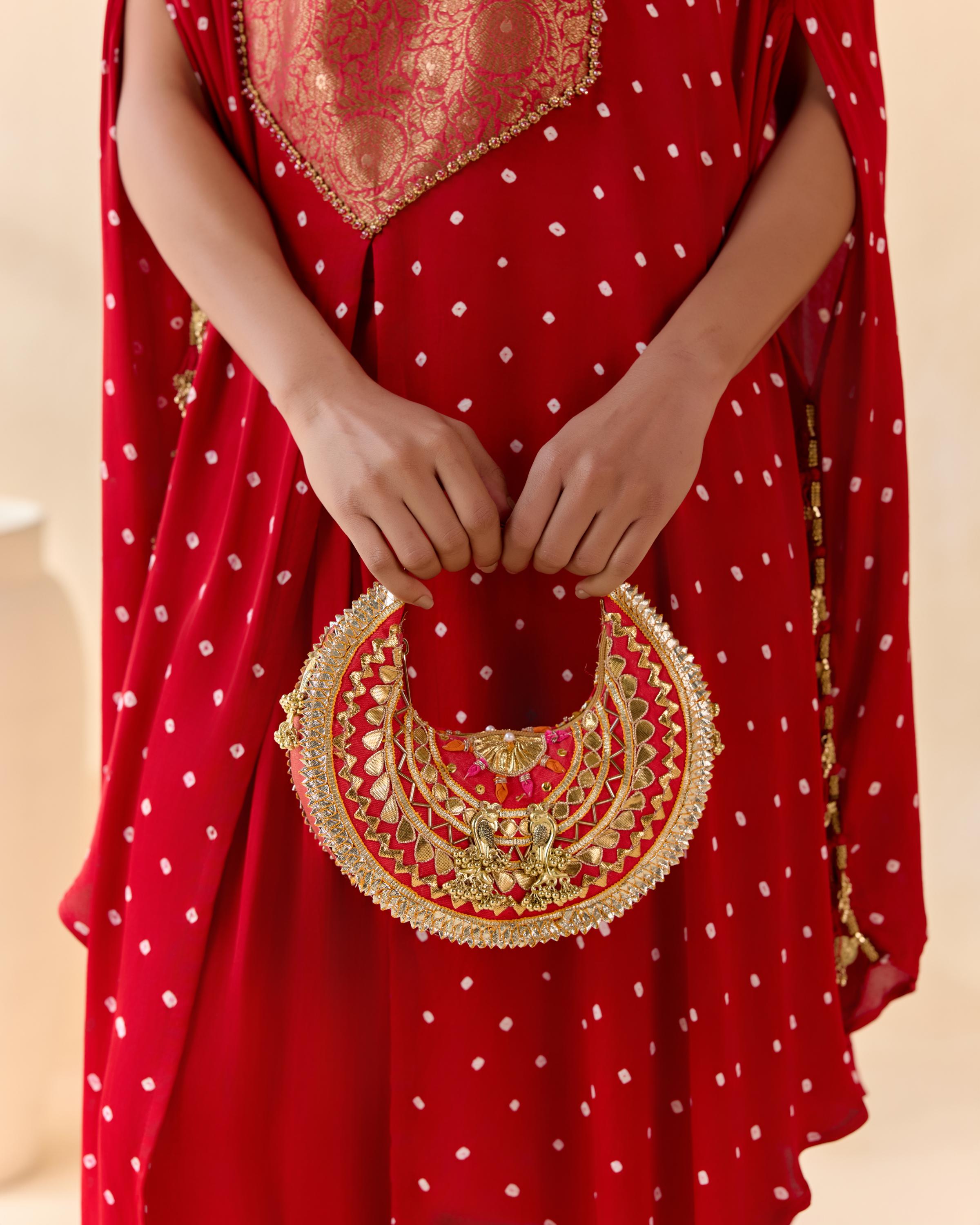 Ayantika-red