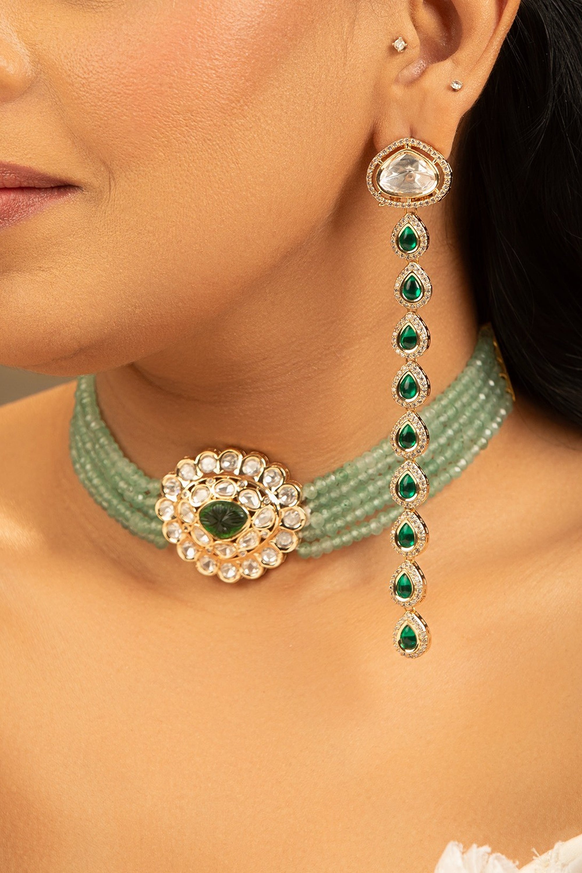 LE UVIN GREEN CHOKER SET