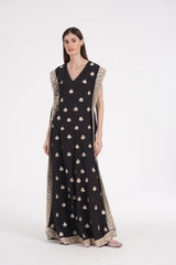 Cold black kaftan