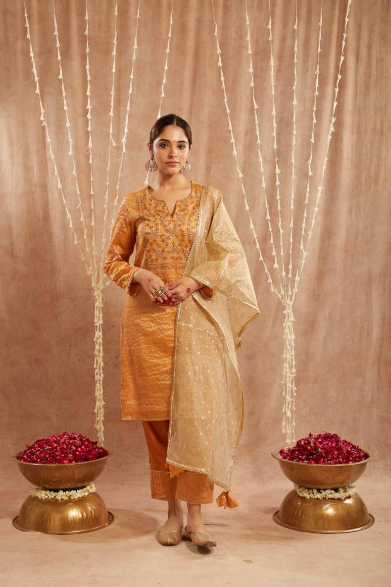 Orange Glory Embroidered Kurta with 
Narrow Pants
