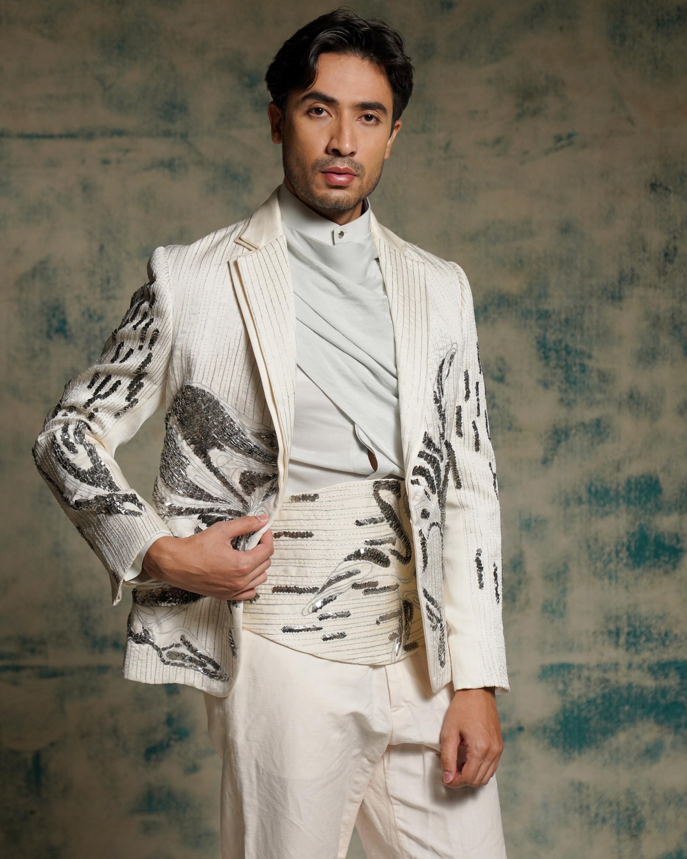 Tusk Nandi embriodered blazer set