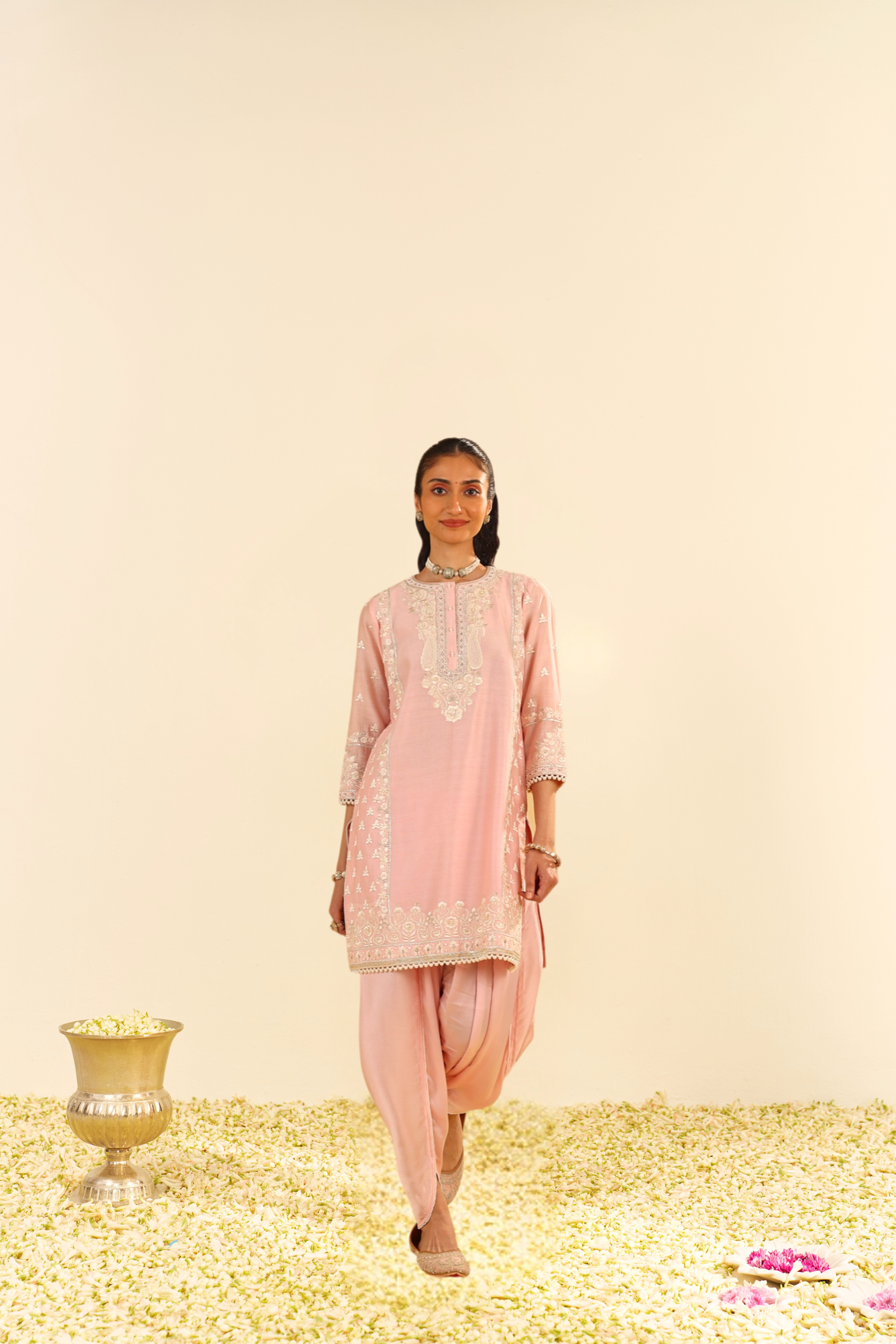 ZAISHA - SHORT KURTA WITH DHOTI