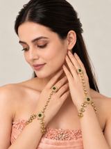 Kundan Pearl Chain Haath Phool Pair