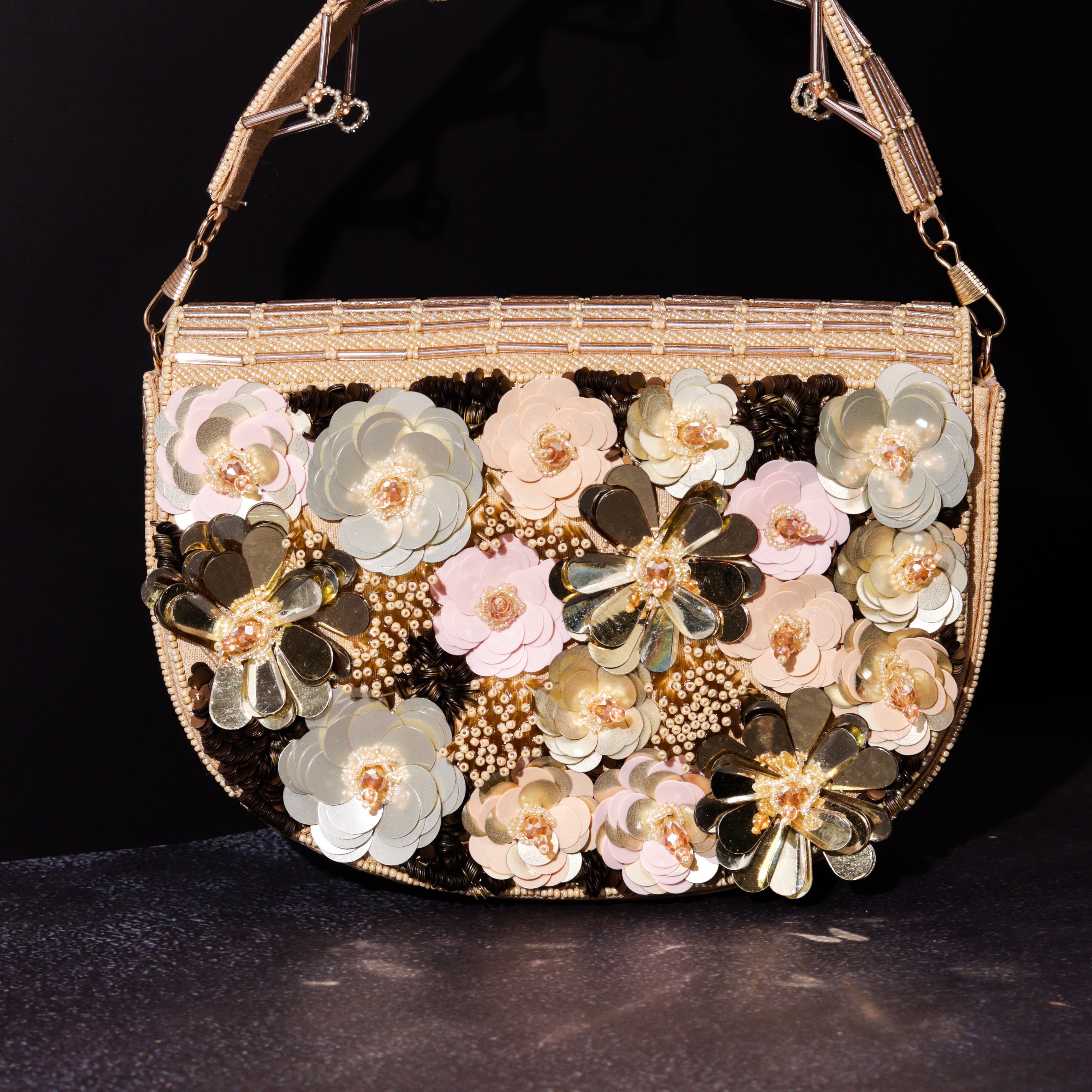 Foolon ki sawaari clutch