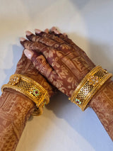BANGLES