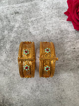 BANGLES