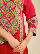 Red Aynaz Kurta Set