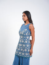 SLEEVELESS BACKLESS TUNIC