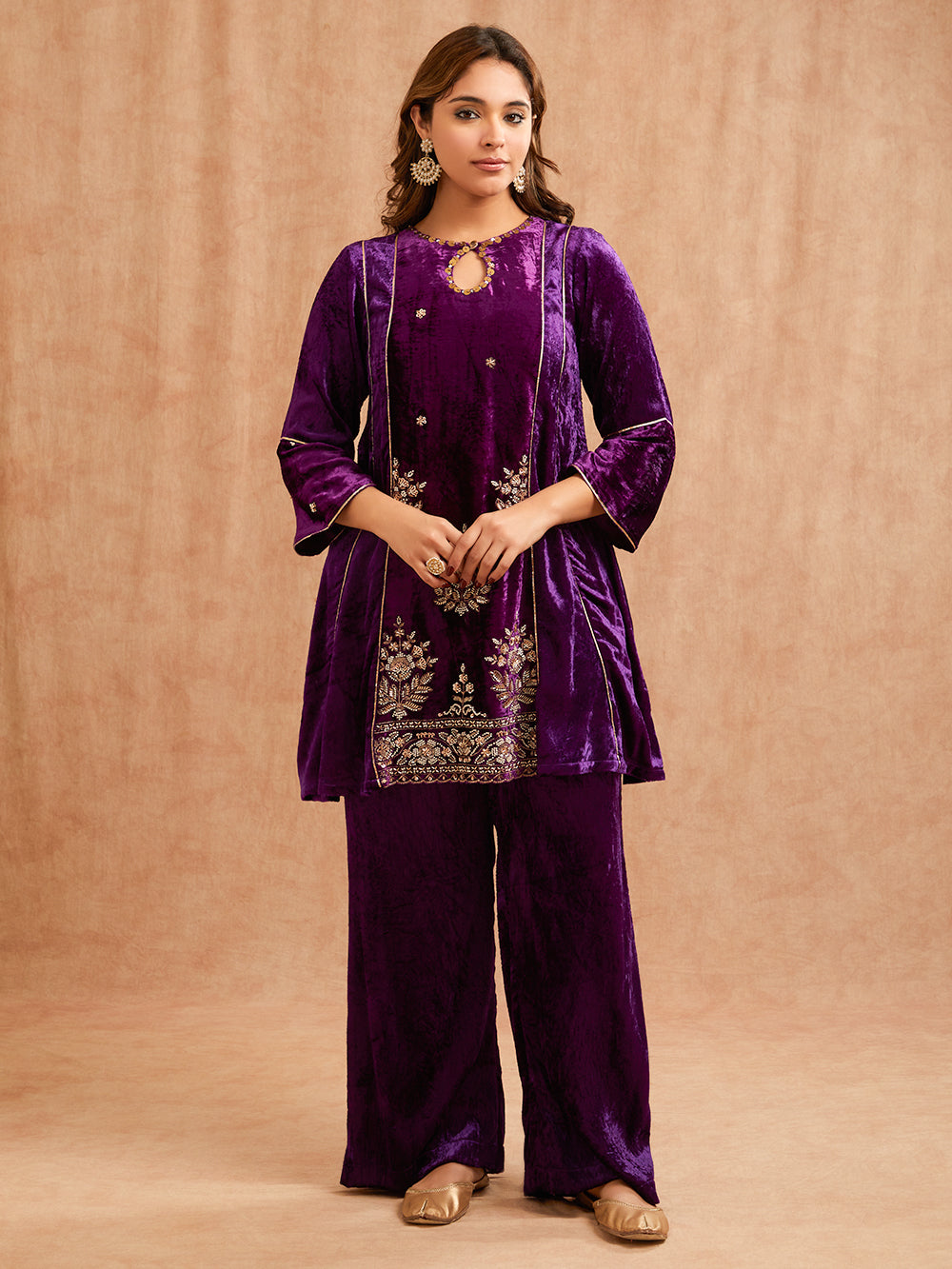 MAHARANI KALI EMBROIDERED KURTA SET