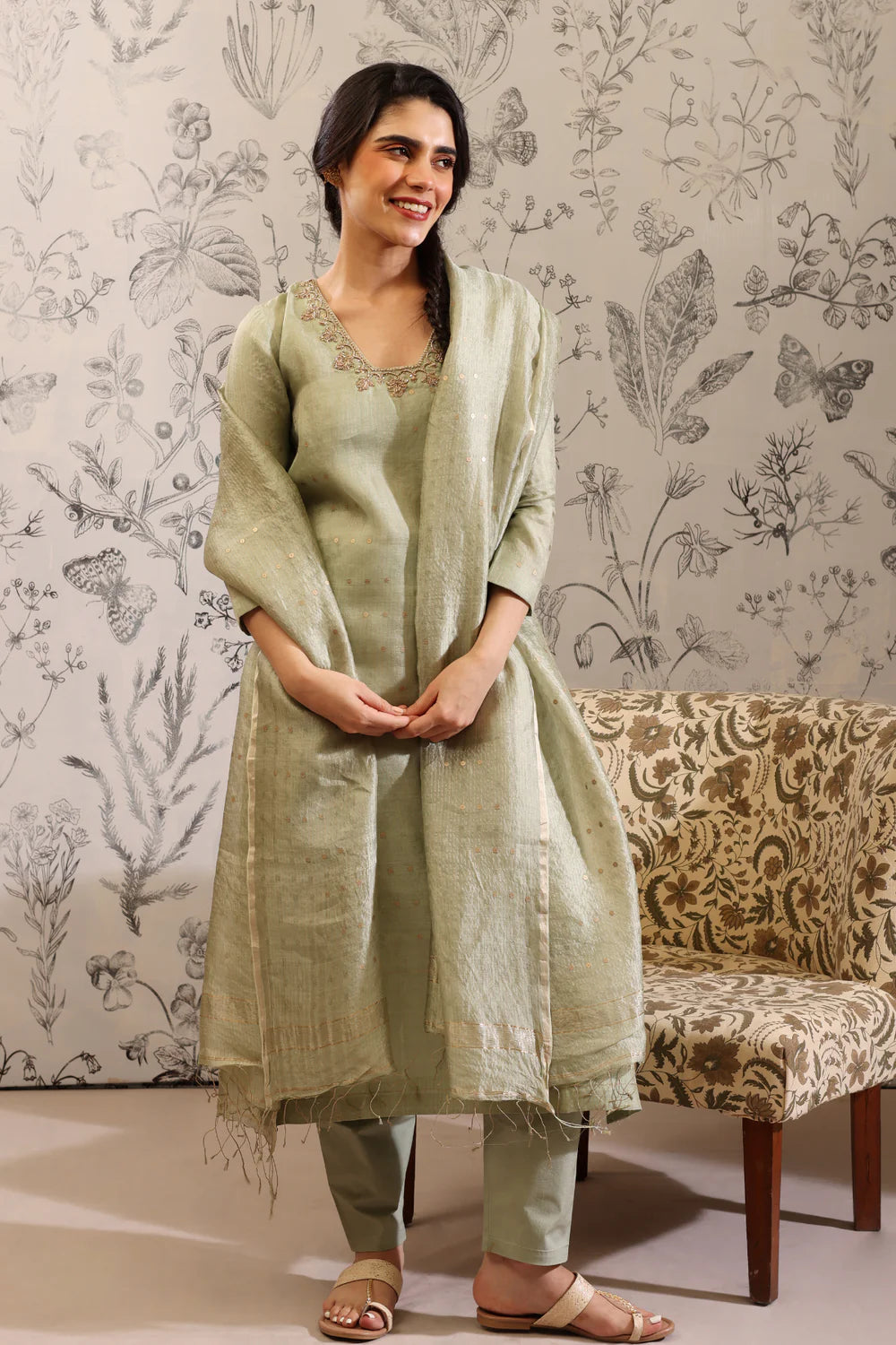 PADMINI "an assemblage of lotuses"green
