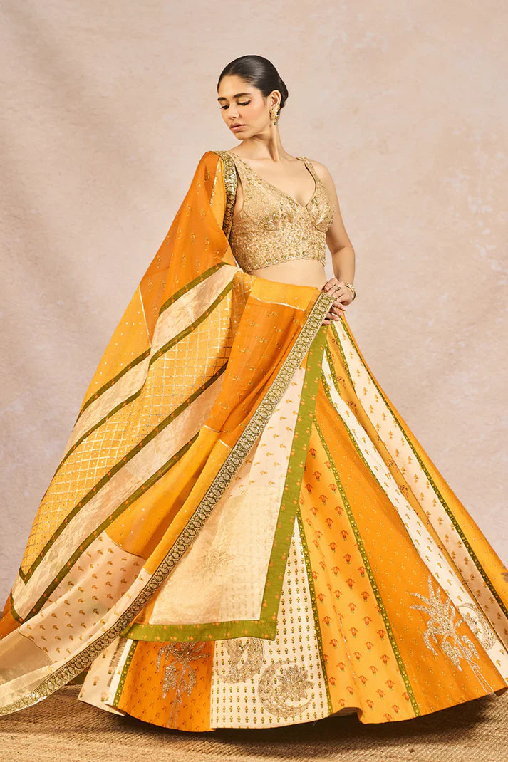 ‘AUR TUM’ LEHENGA SET
