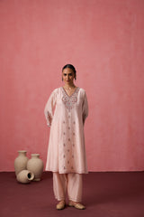 Cozy peach chanderi dori work and resham buti and heavy neckline embroidered kurta paired with pant & organza dupatta