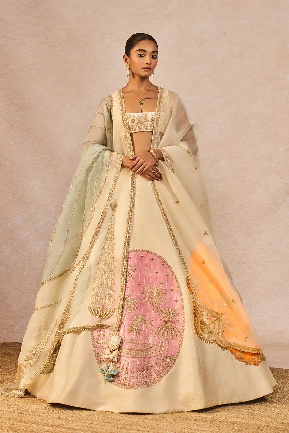 ‘MAHEK TI HUI CHANDNI’ LEHENGA 1