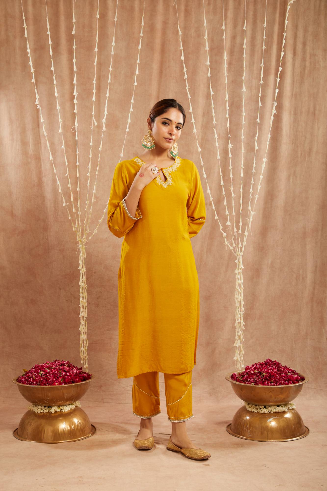 Golden Dori Chanderi Kurta with Narrow Pants